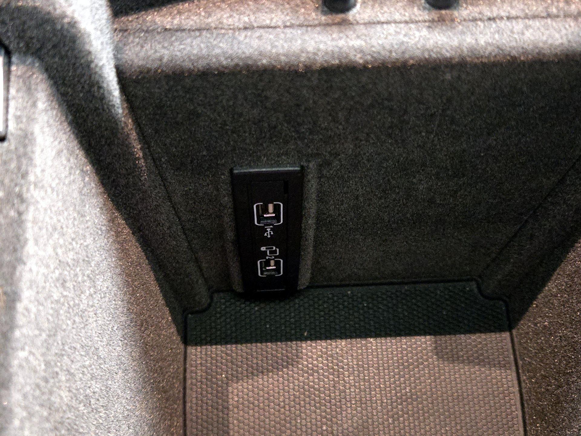 Thumbnail: 2017 Mercedes-Benz GLE - 19