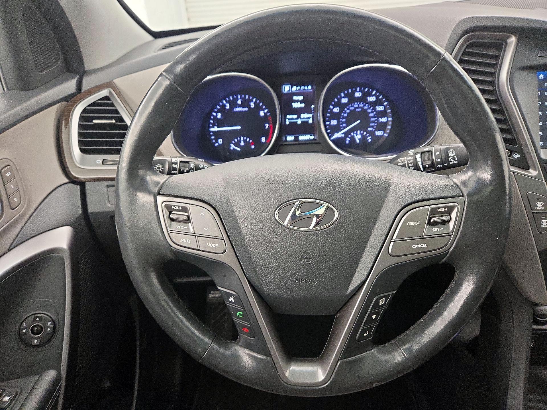 Thumbnail: 2017 Hyundai Santa Fe - 10