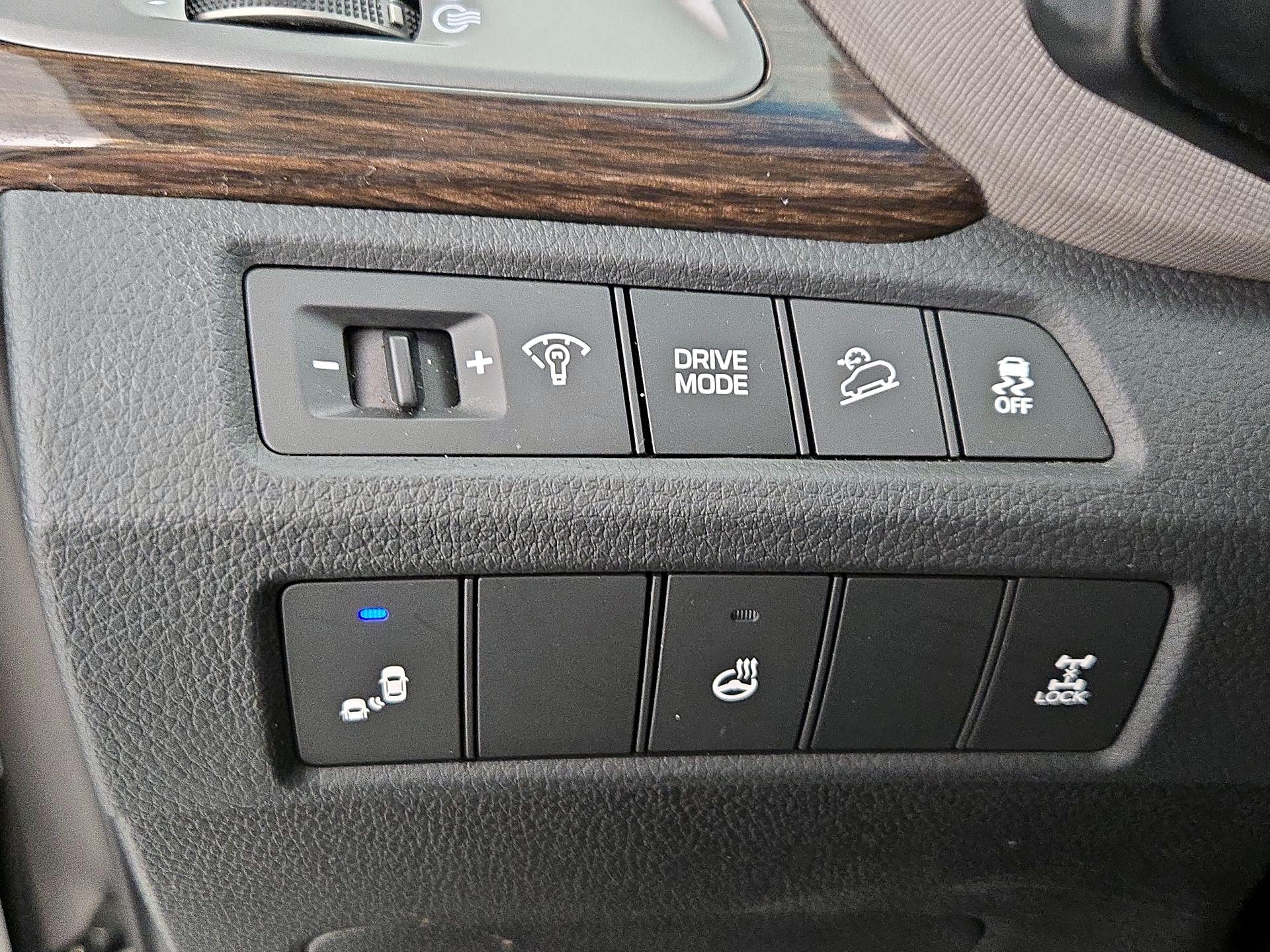 Thumbnail: 2017 Hyundai Santa Fe - 13