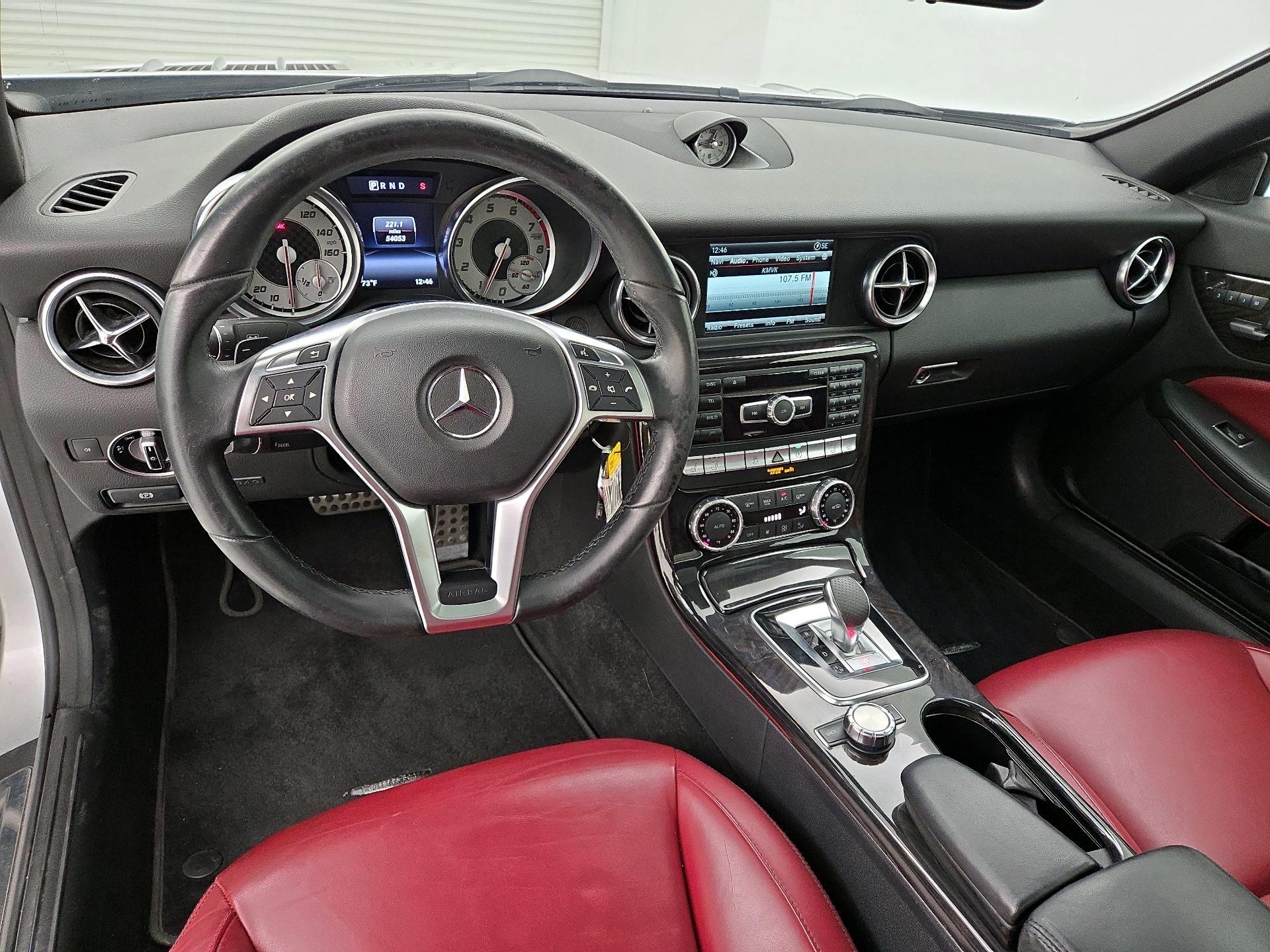 Thumbnail: 2016 Mercedes-Benz SLK - 9