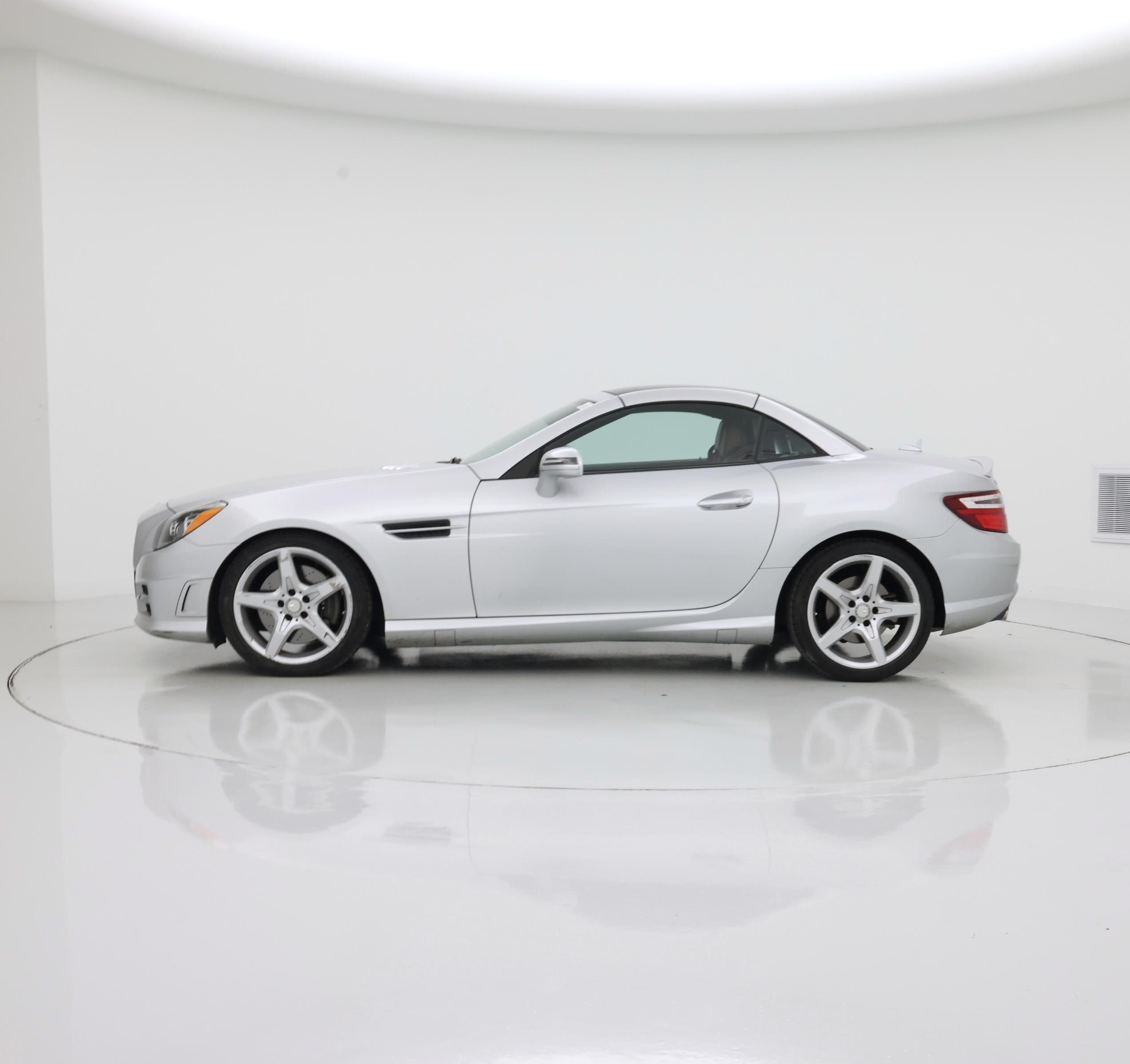 Thumbnail: 2016 Mercedes-Benz SLK - 3