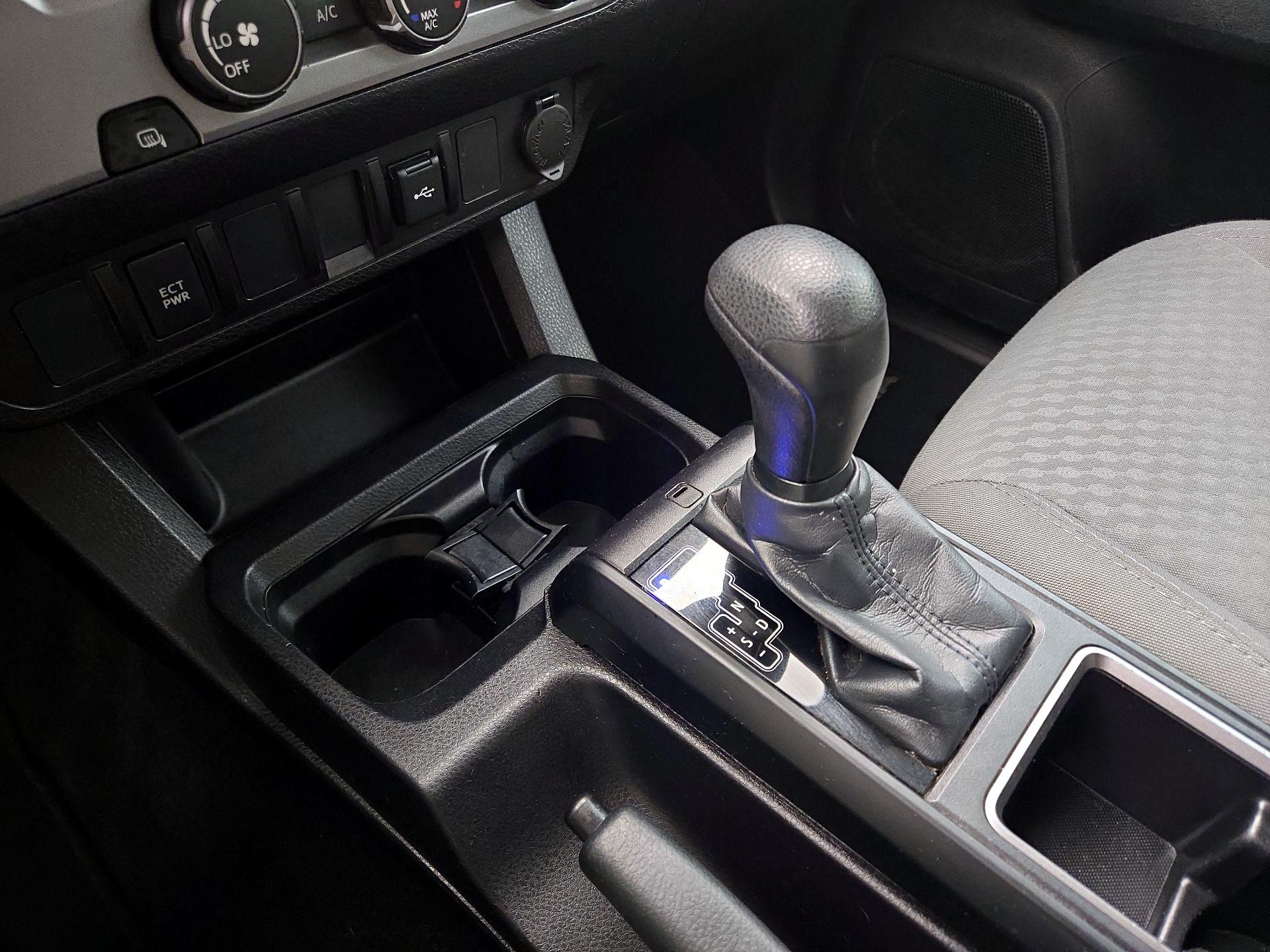 Thumbnail: 2022 Toyota Tacoma - 17