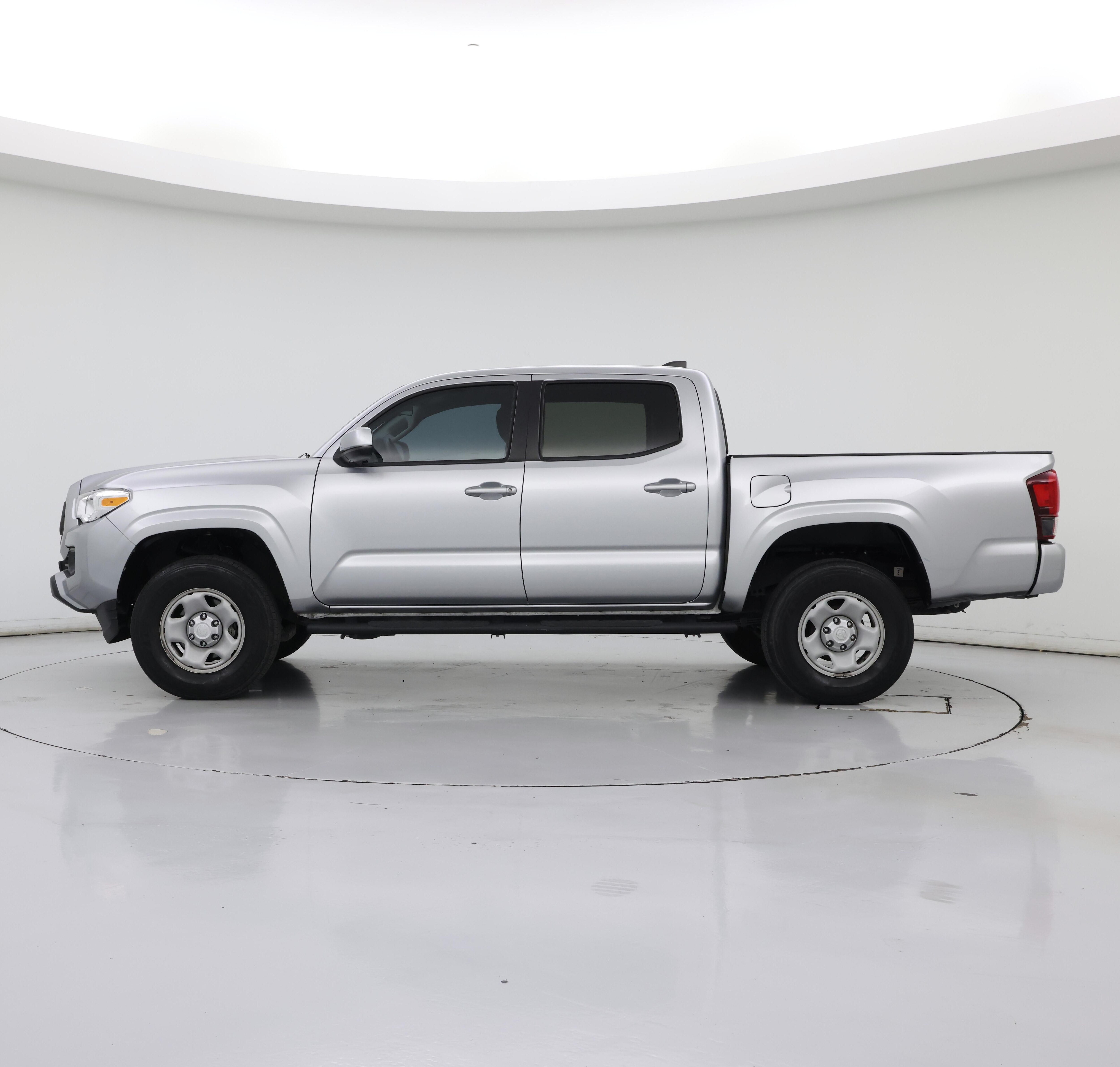 Thumbnail: 2022 Toyota Tacoma - 3