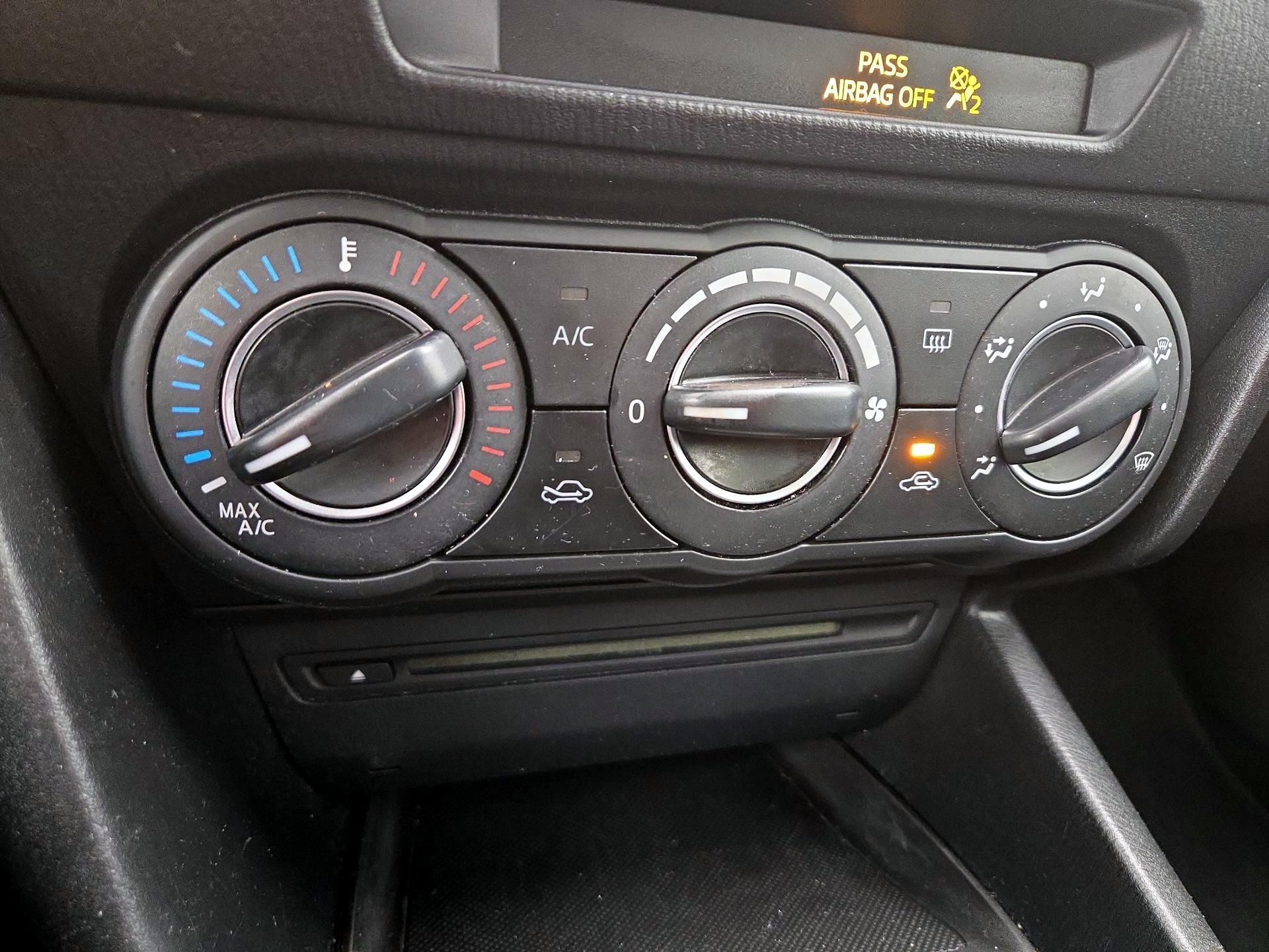 Thumbnail: 2014 Mazda Mazda3 - 14