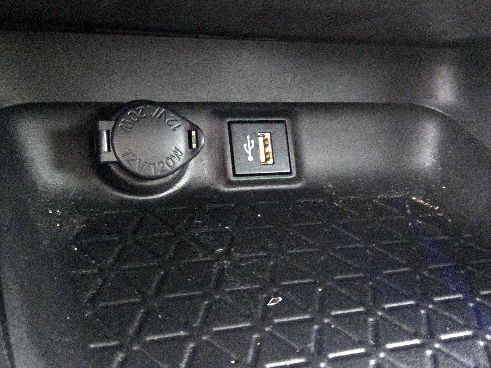 Thumbnail: 2023 Toyota RAV4 - 18