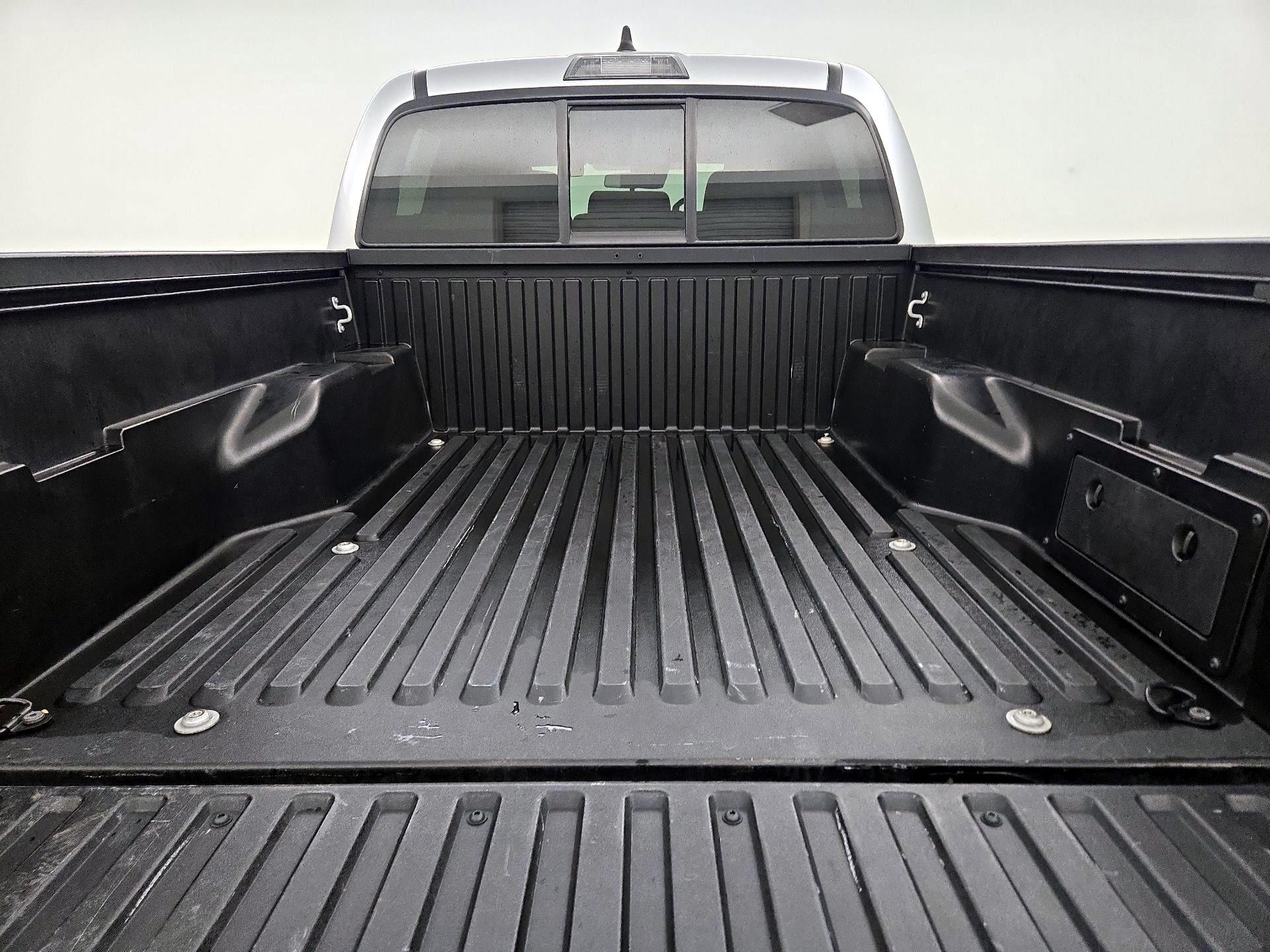 Thumbnail: 2022 Toyota Tacoma - 20