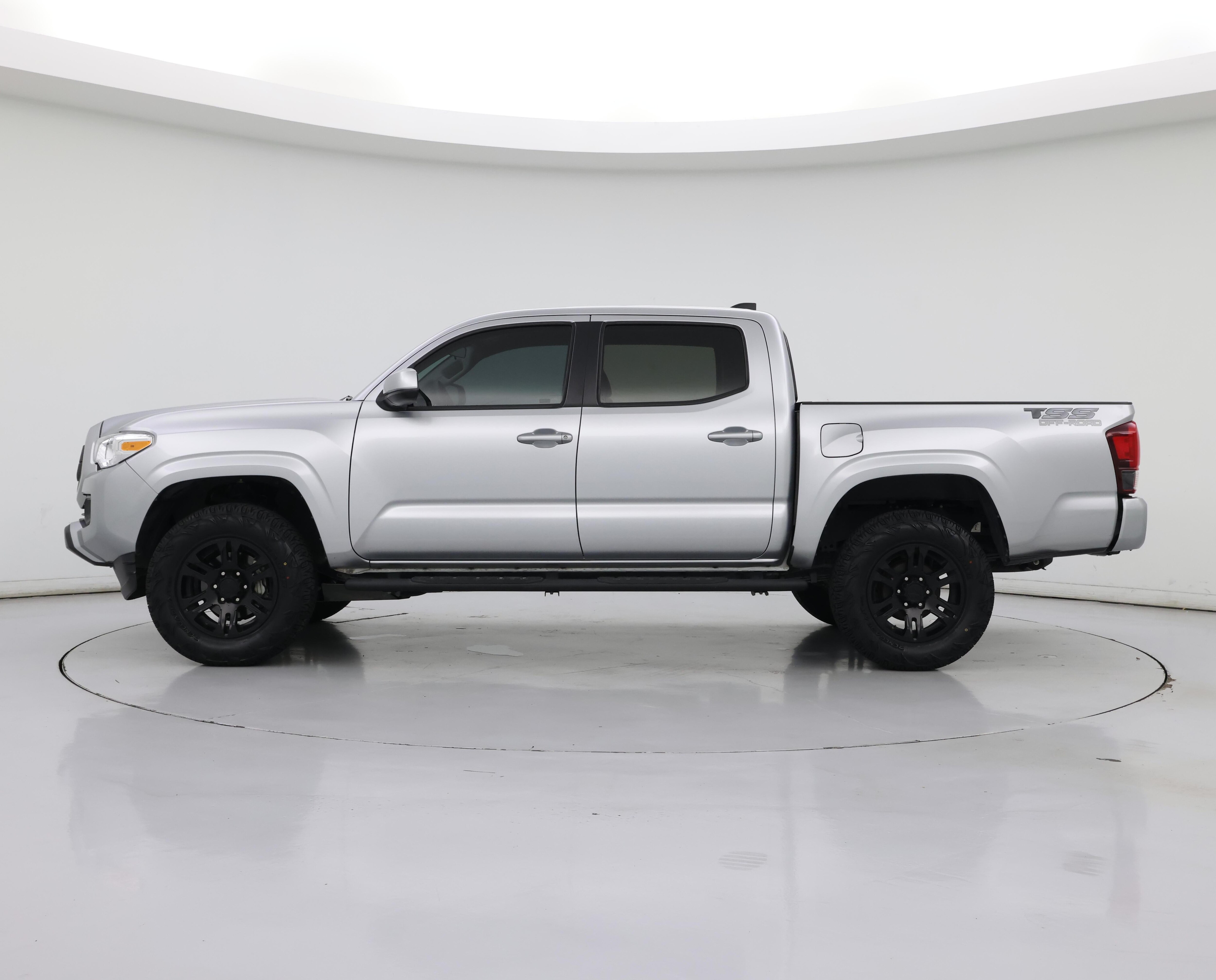 Thumbnail: 2022 Toyota Tacoma - 3