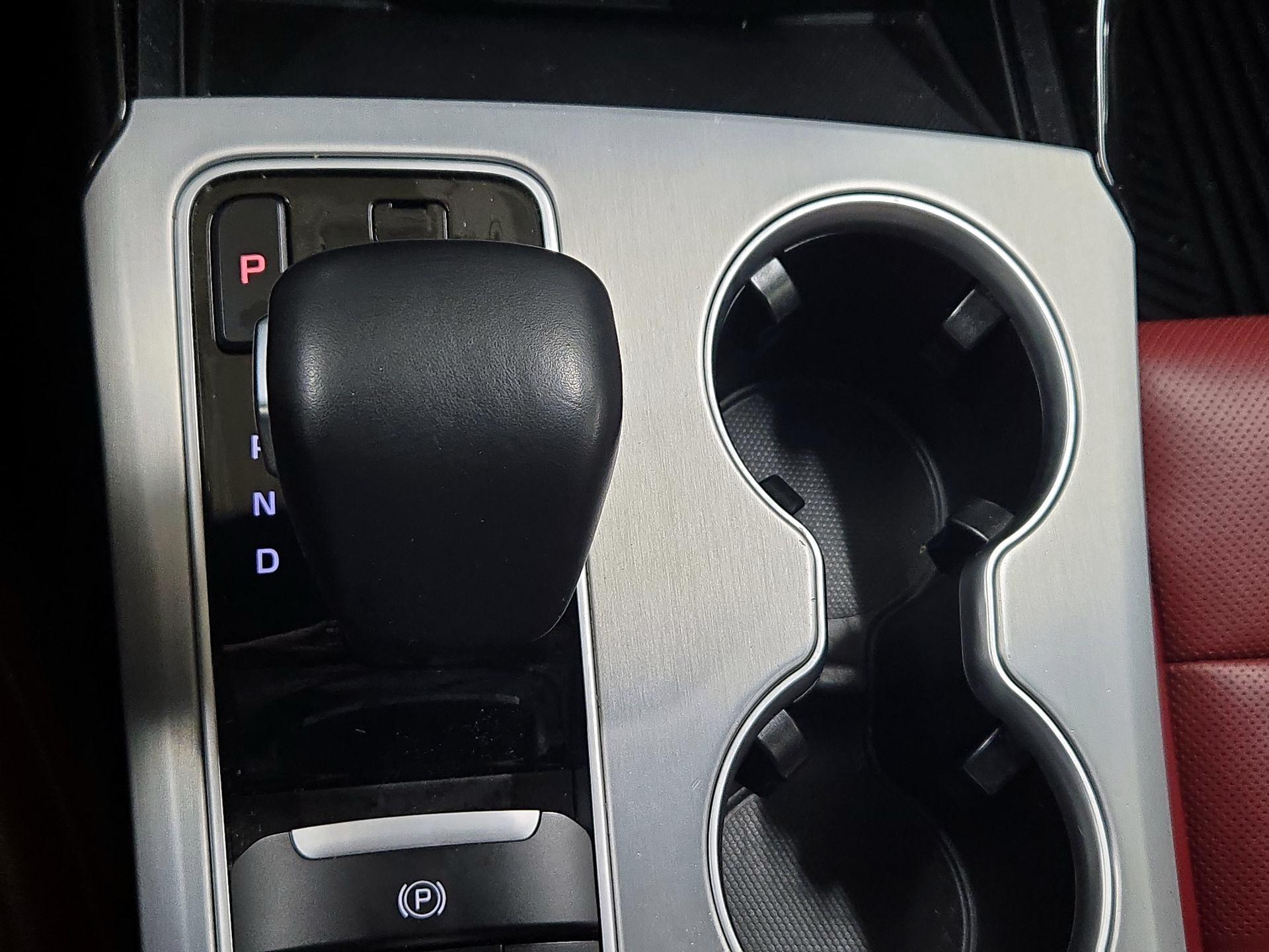 Thumbnail: 2018 Kia Stinger - 18