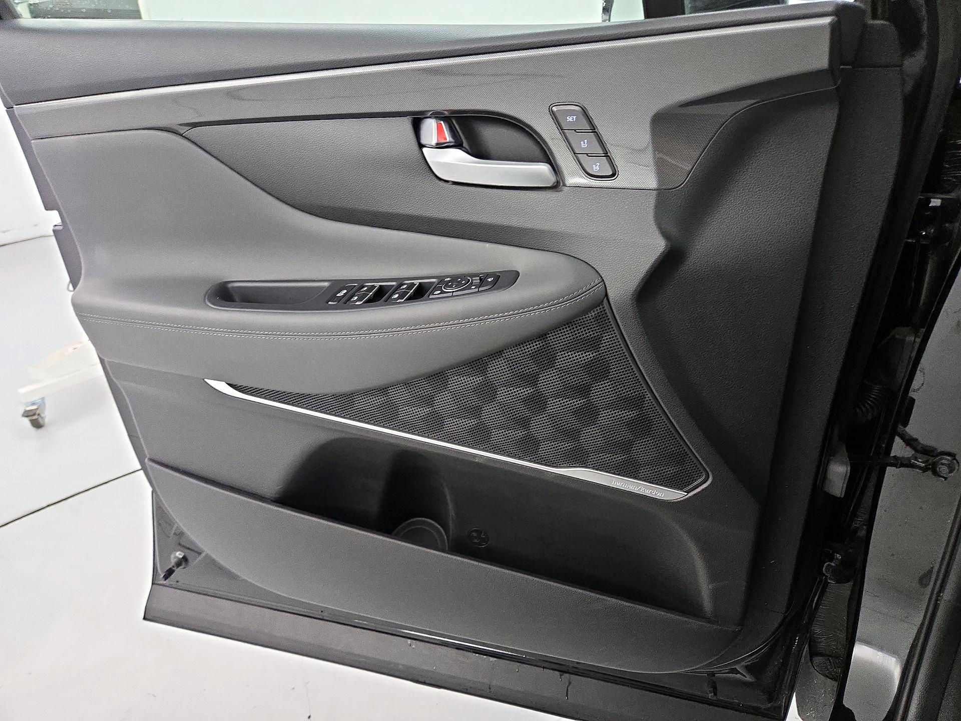 Thumbnail: 2022 Hyundai Santa Fe - 12