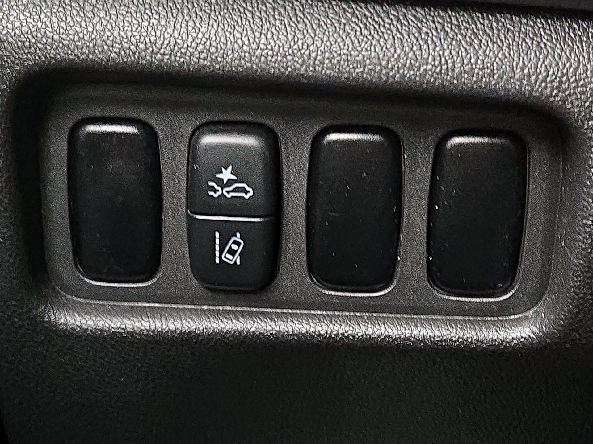 Thumbnail: 2021 Mitsubishi Outlander Sport - 13