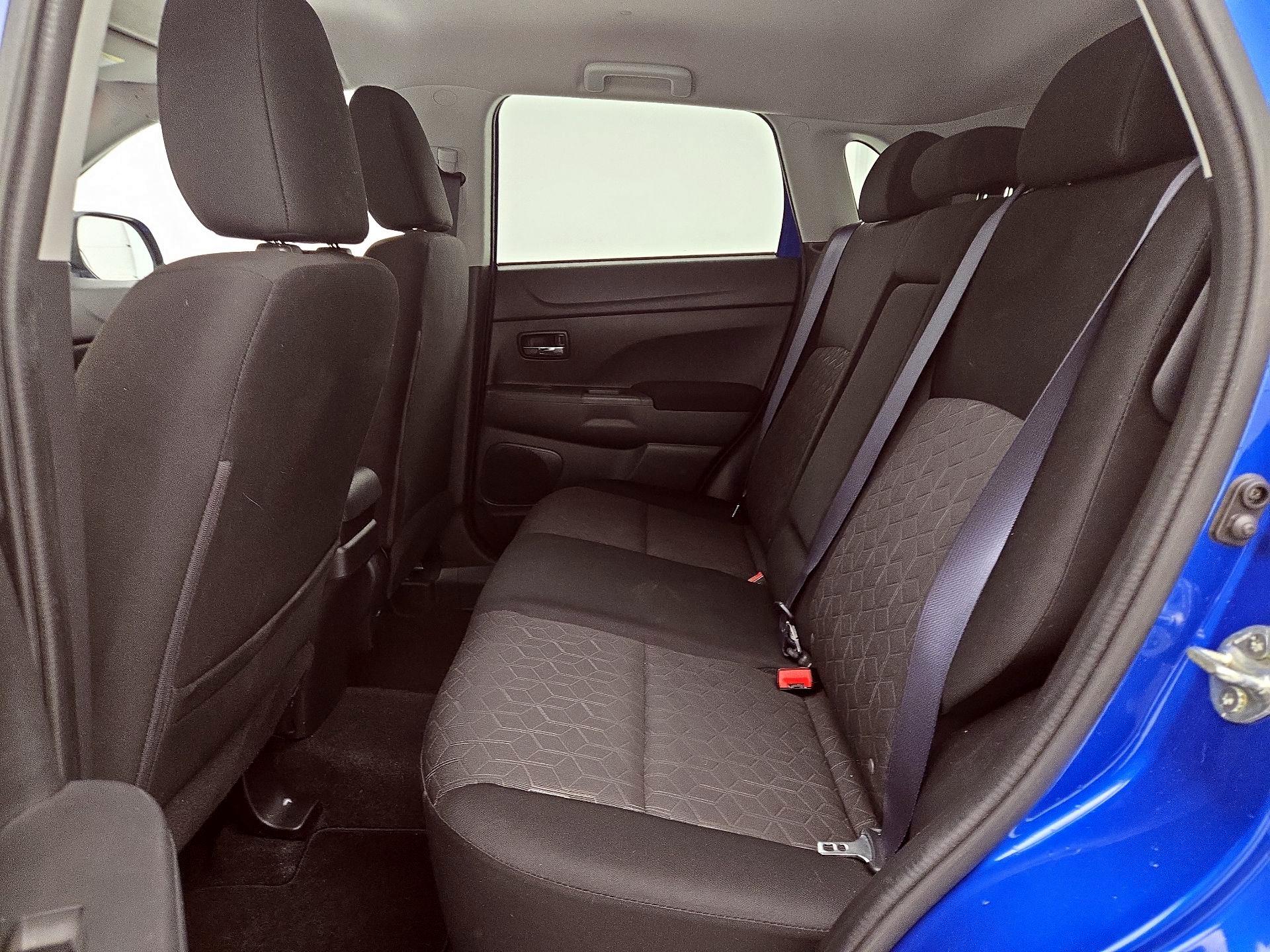 Thumbnail: 2021 Mitsubishi Outlander Sport - 19