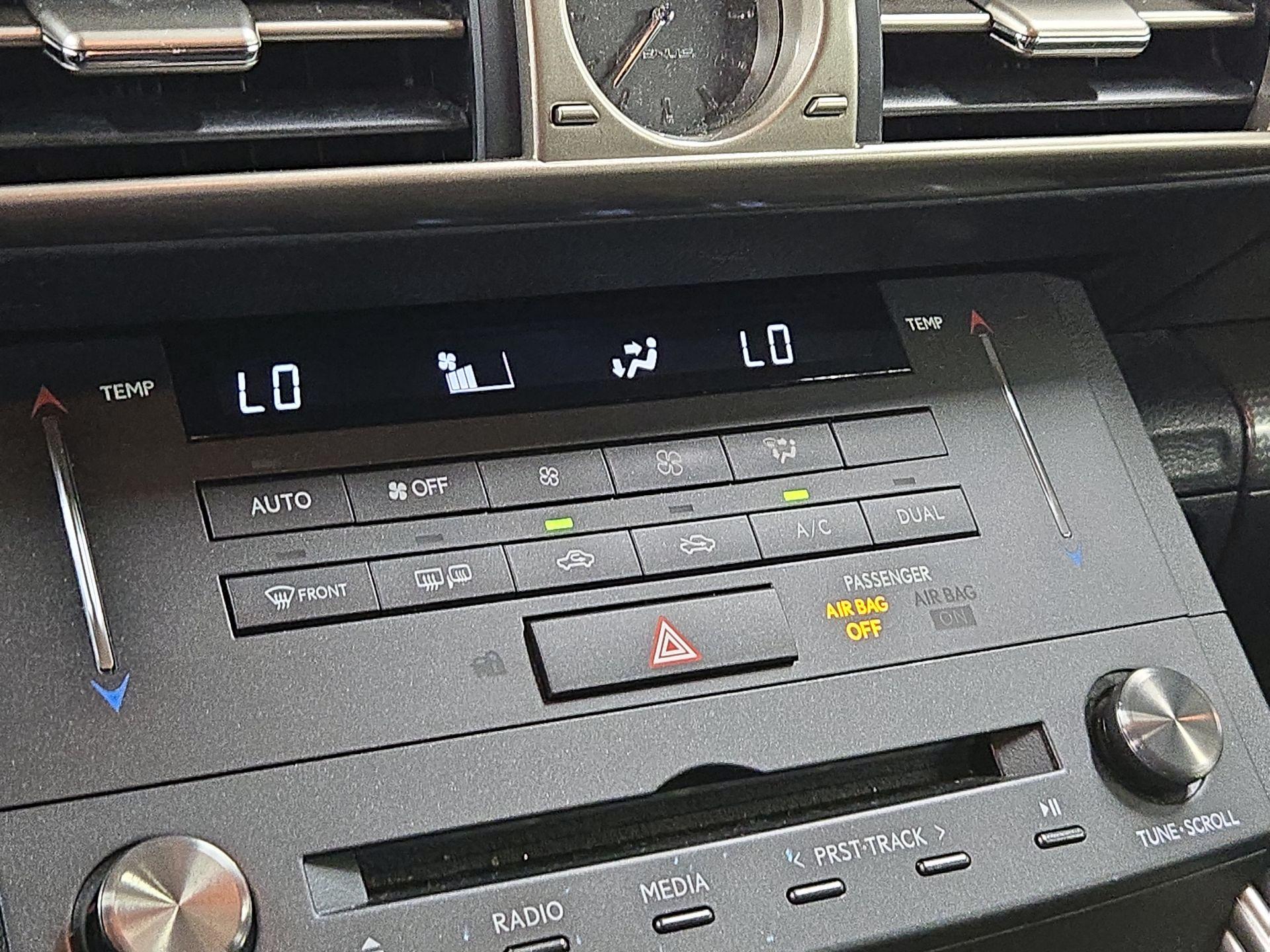 Thumbnail: 2016 Lexus IS - 16