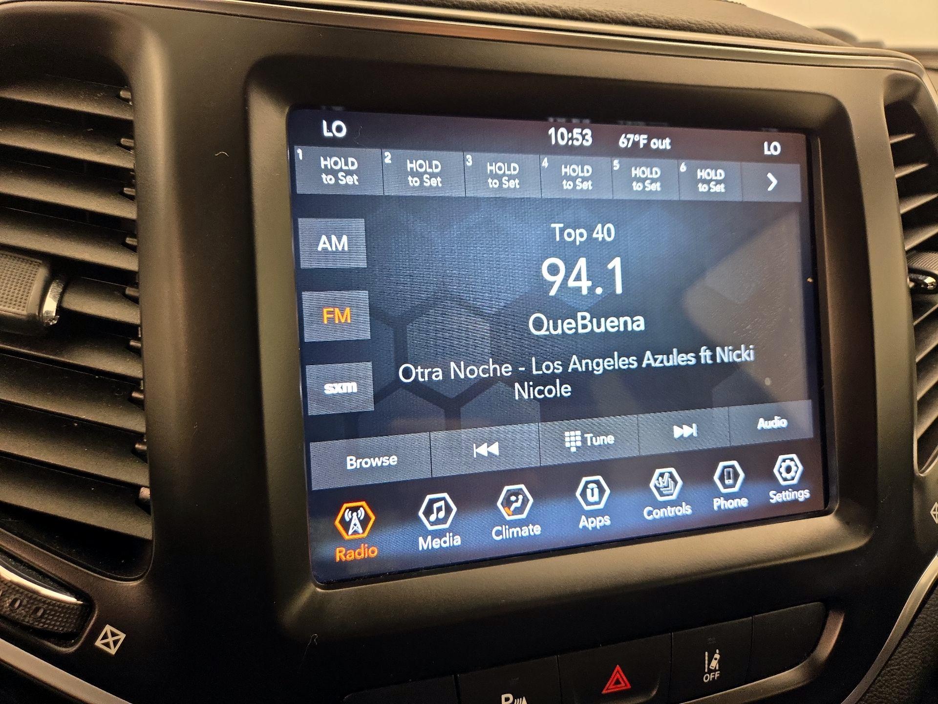 Thumbnail: 2021 Jeep Cherokee - 15