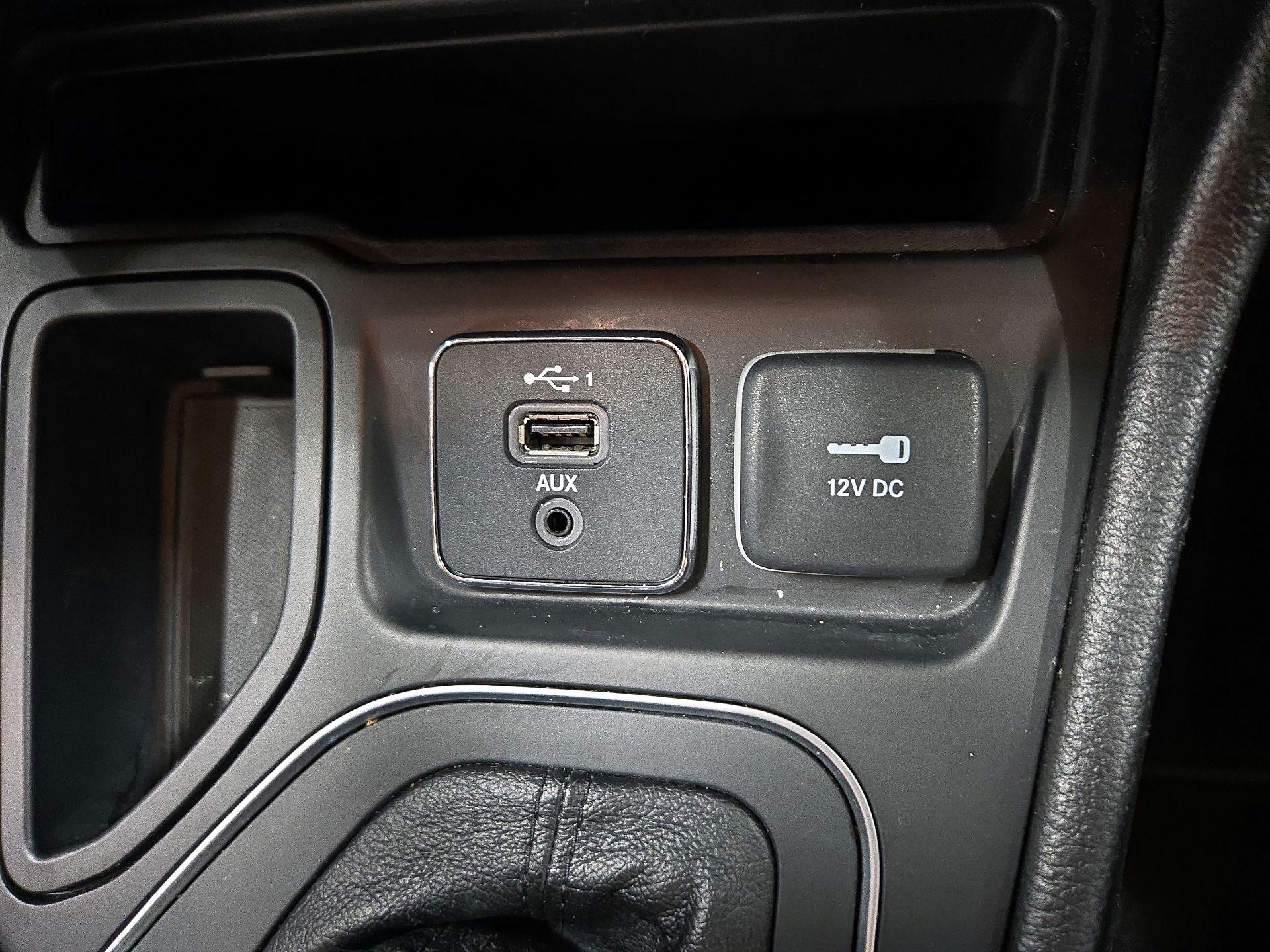 Thumbnail: 2021 Jeep Cherokee - 18