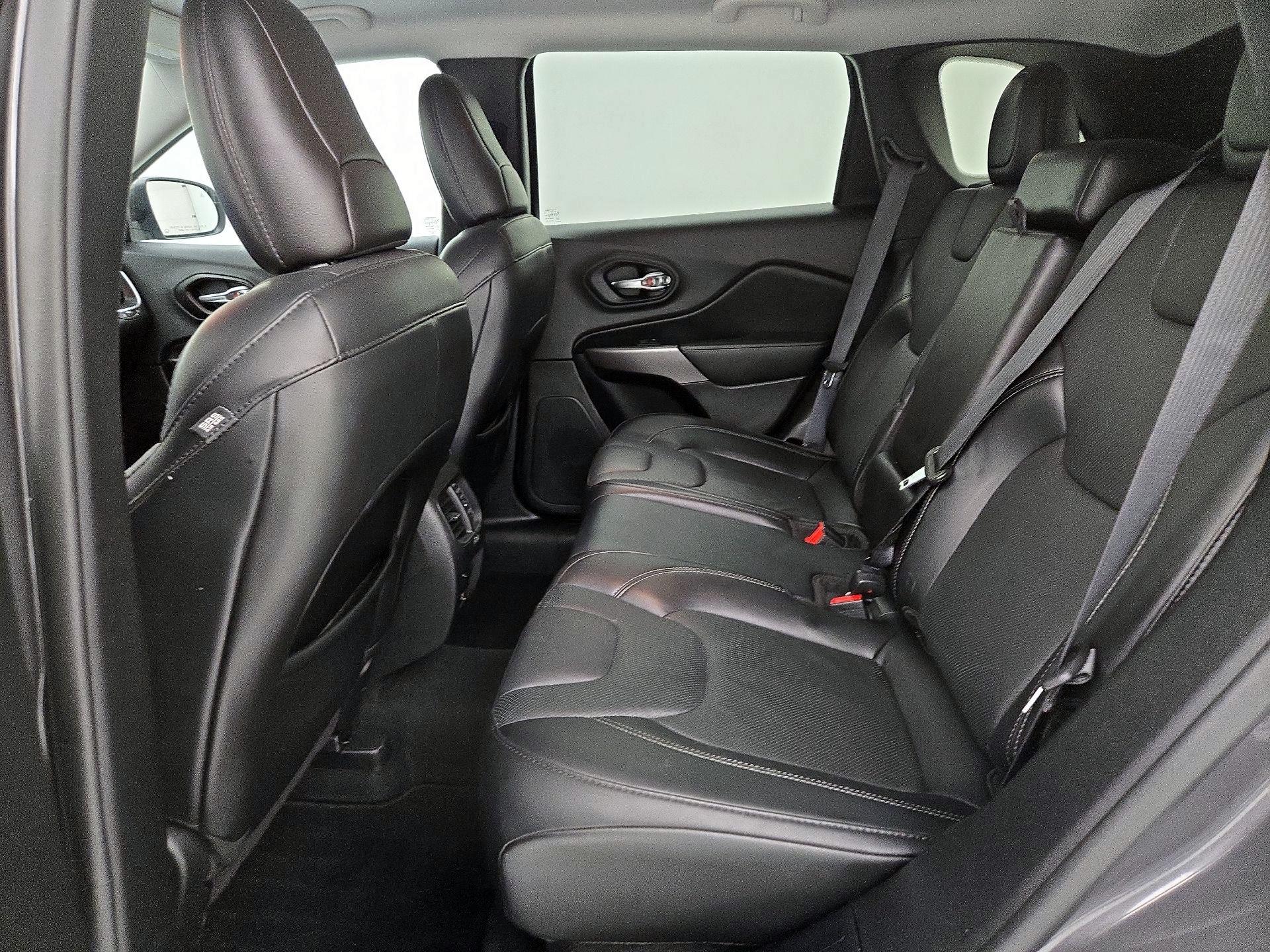 Thumbnail: 2021 Jeep Cherokee - 19