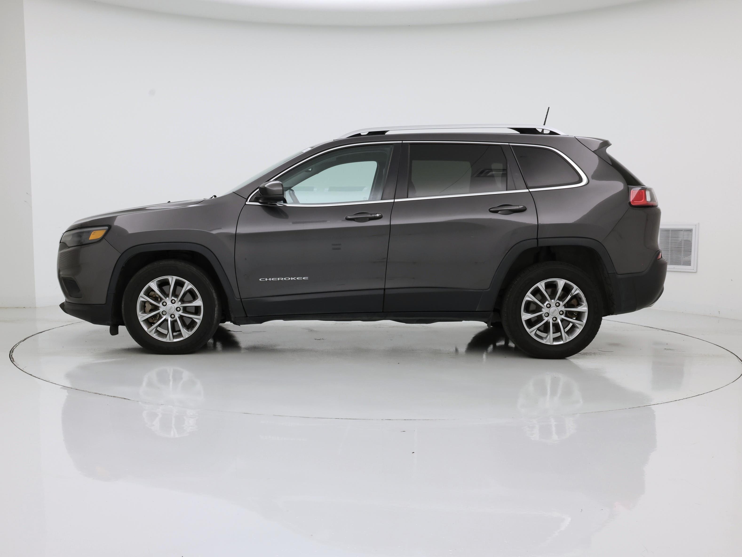 Thumbnail: 2021 Jeep Cherokee - 3