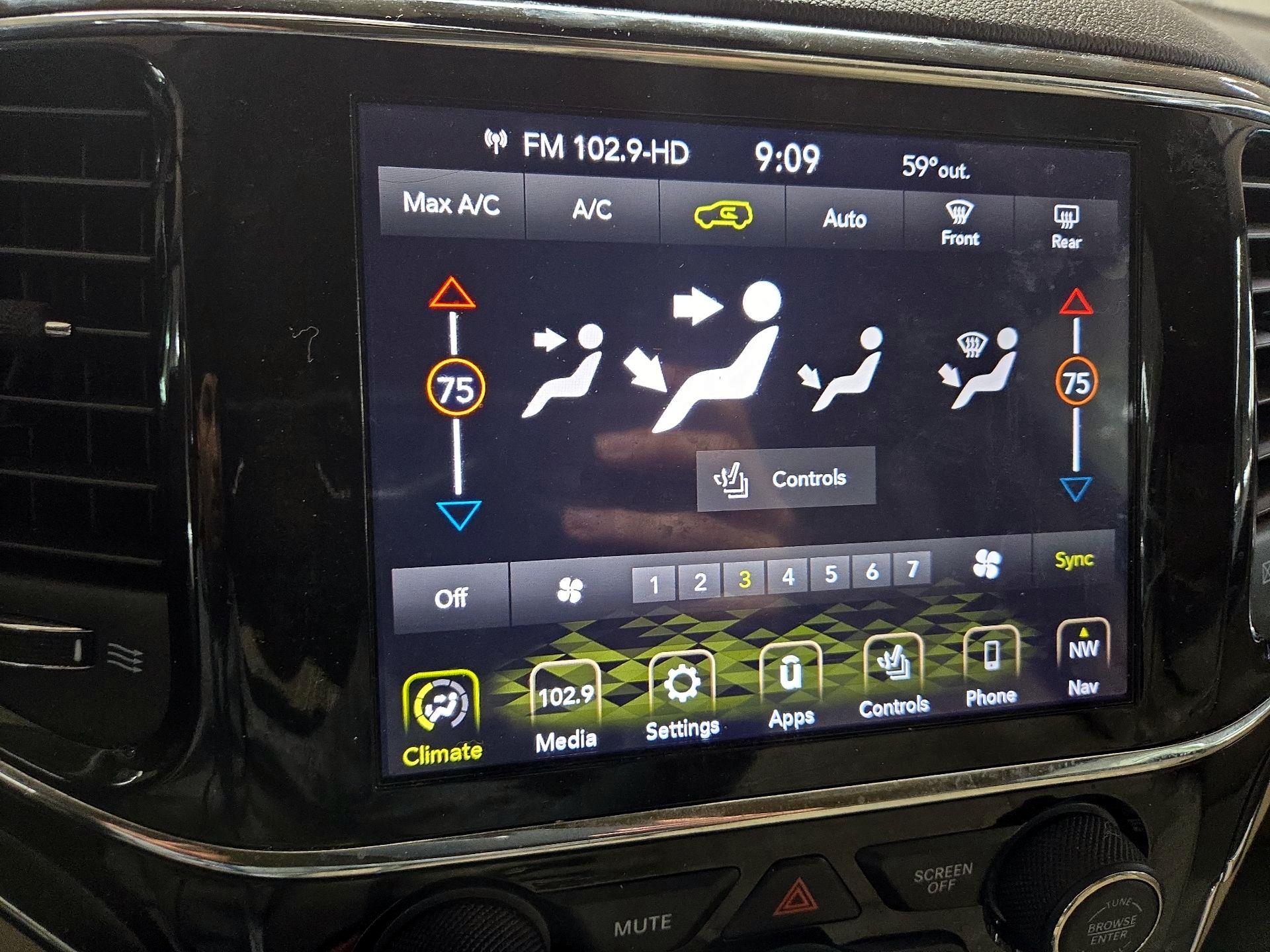 Thumbnail: 2020 Jeep Grand Cherokee - 17