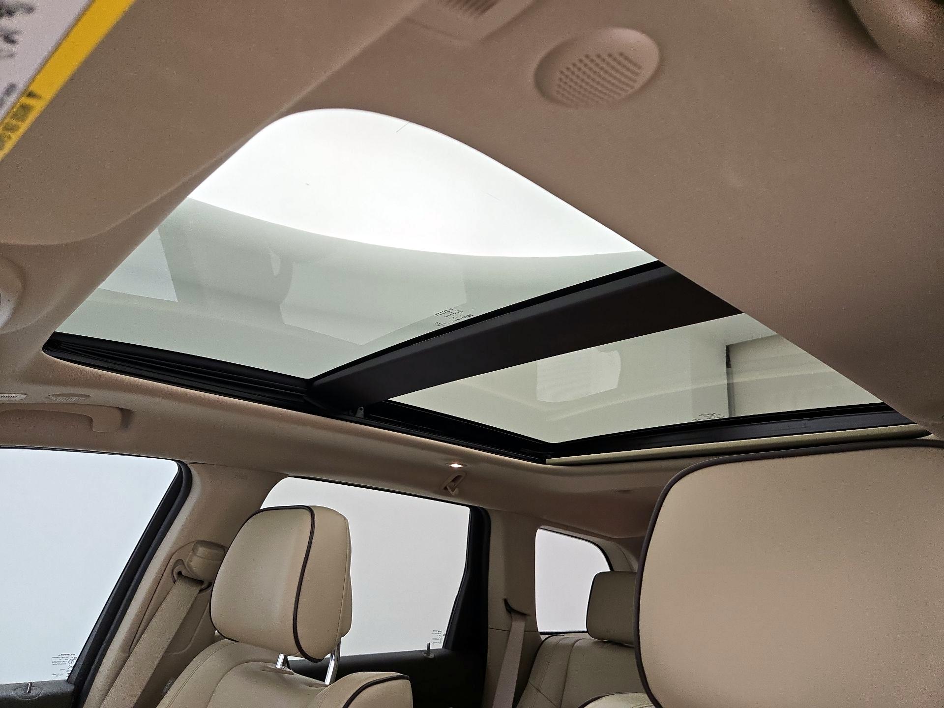 Thumbnail: 2020 Jeep Grand Cherokee - 20