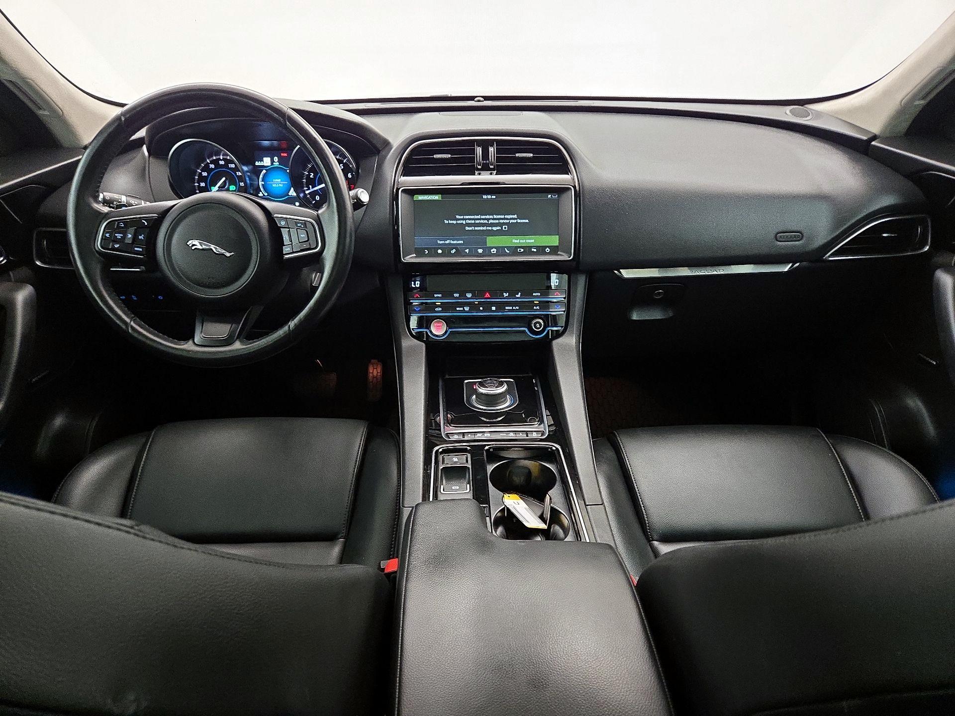 Thumbnail: 2020 Jaguar F-Pace - 9