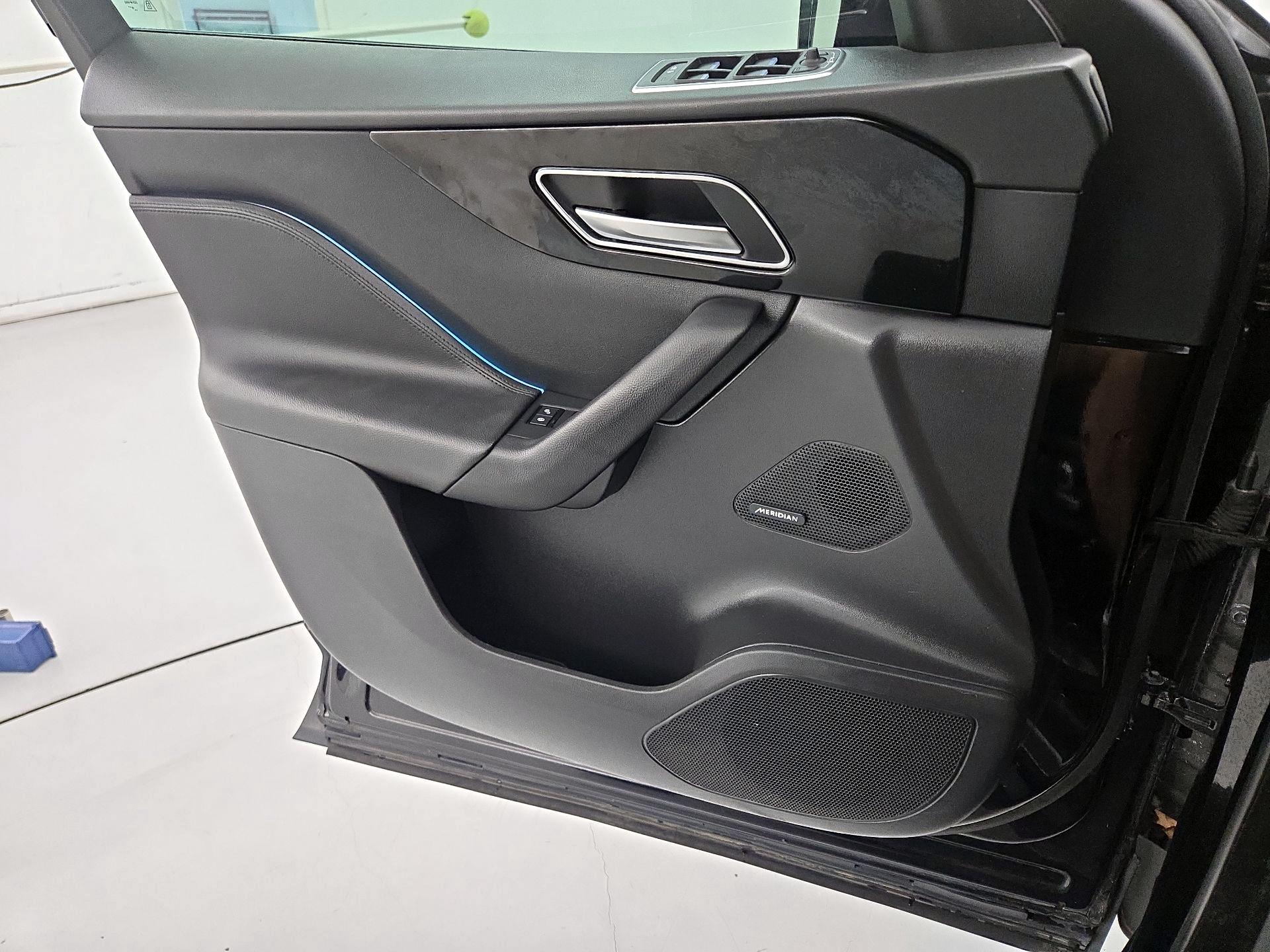 Thumbnail: 2020 Jaguar F-Pace - 12