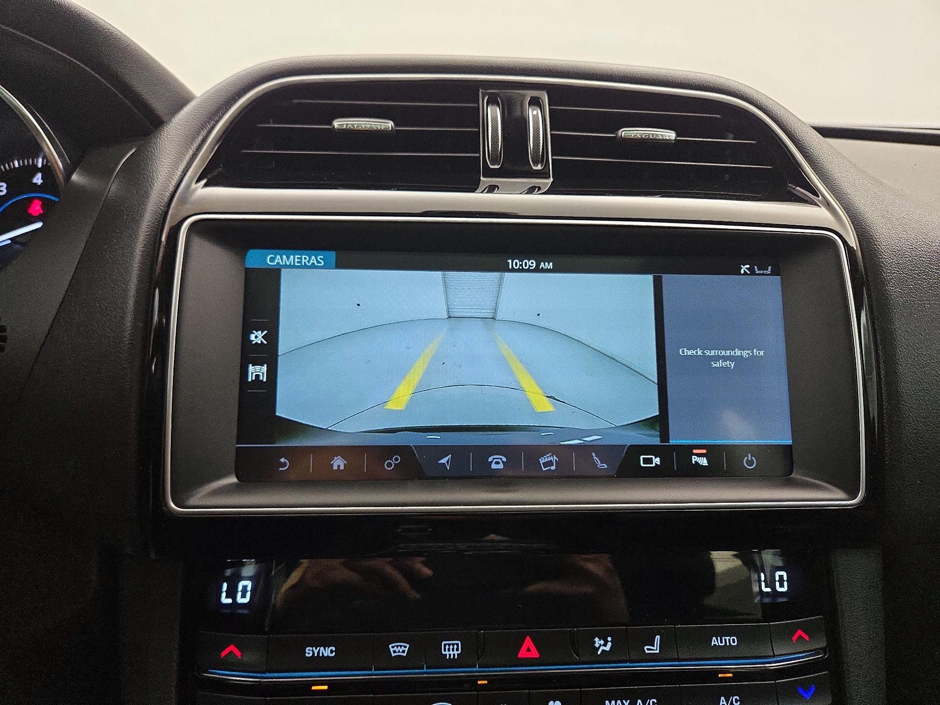 Thumbnail: 2020 Jaguar F-Pace - 14