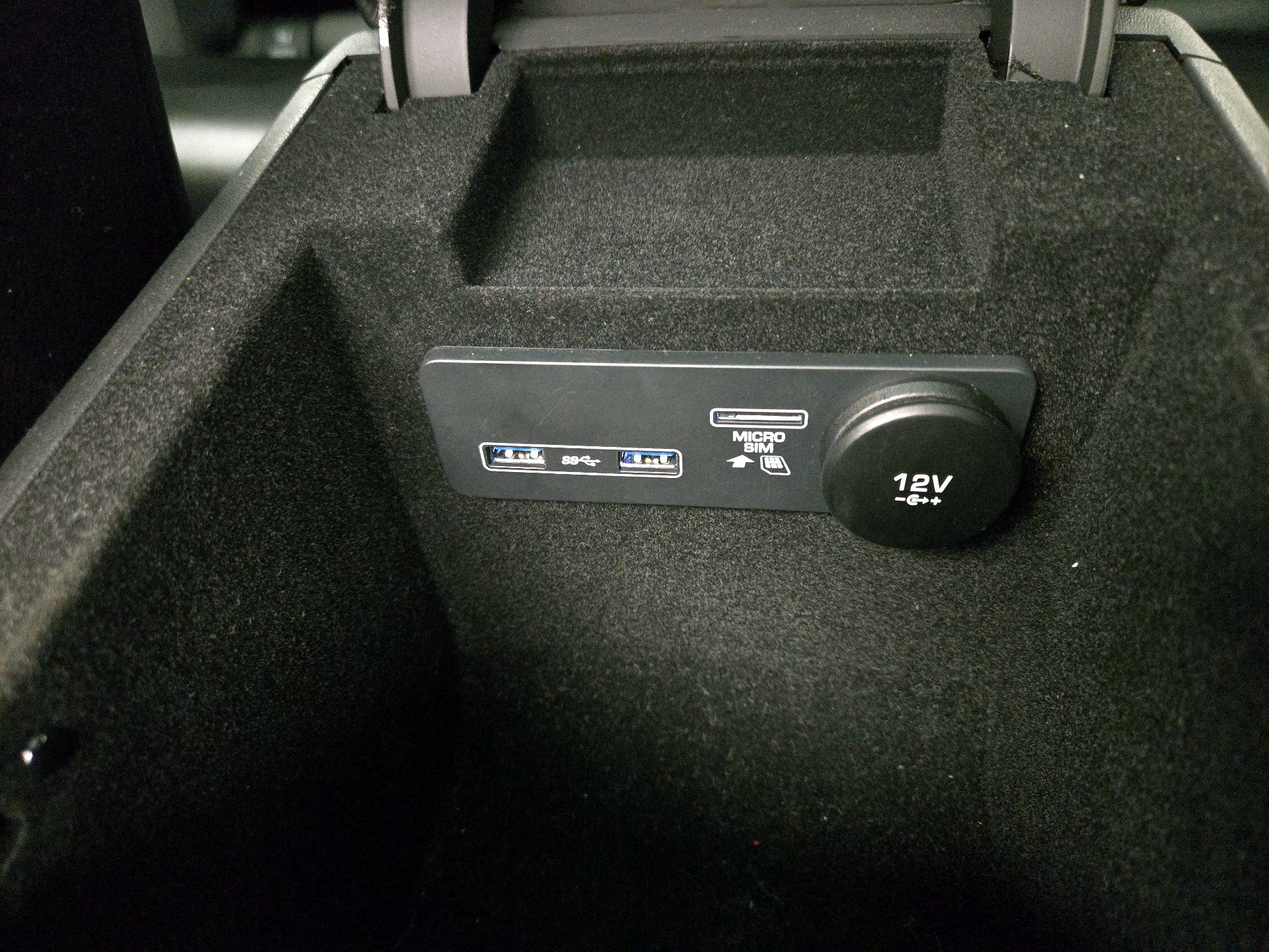 Thumbnail: 2020 Jaguar F-Pace - 18