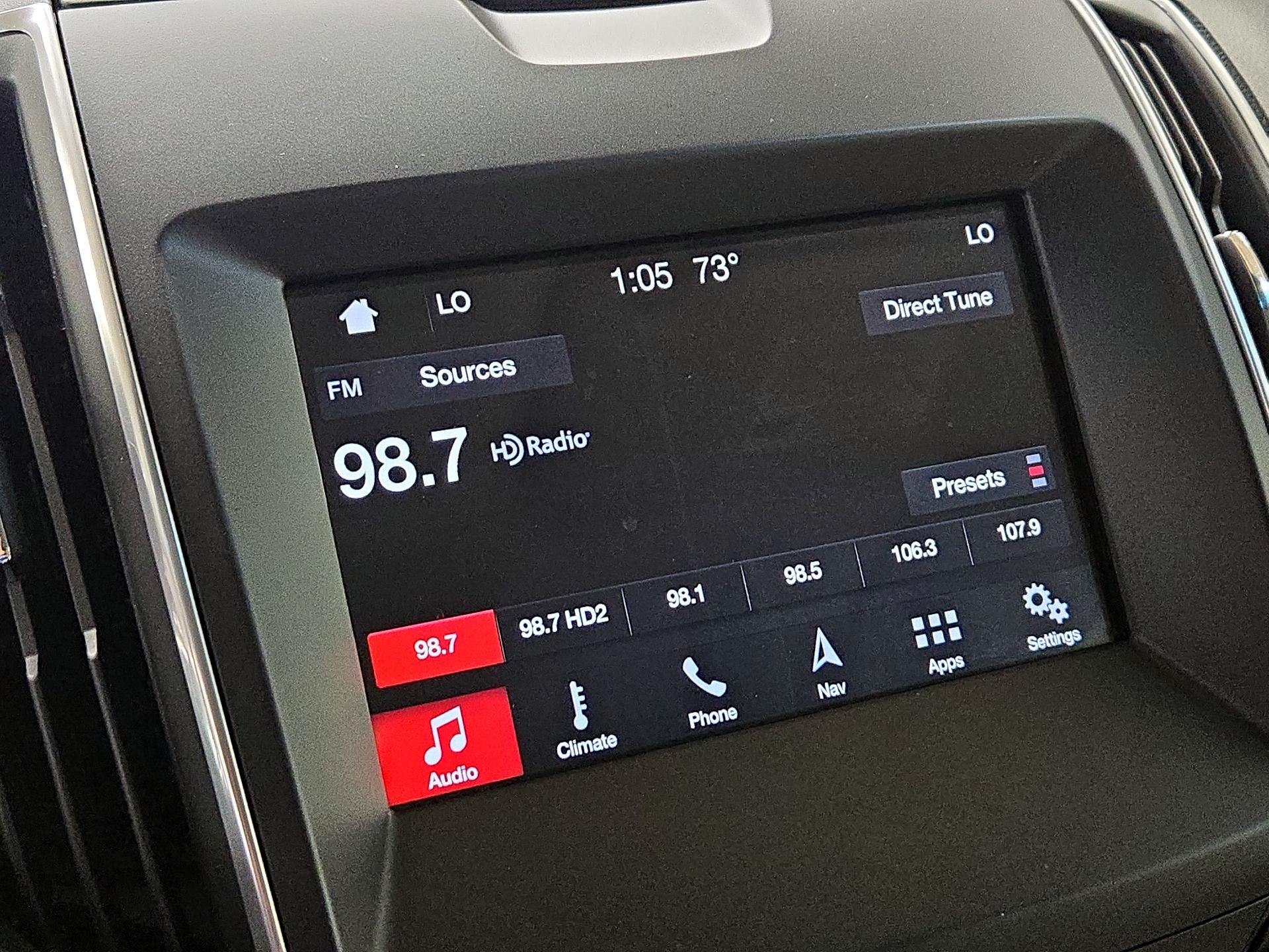 Thumbnail: 2016 Ford Edge - 16