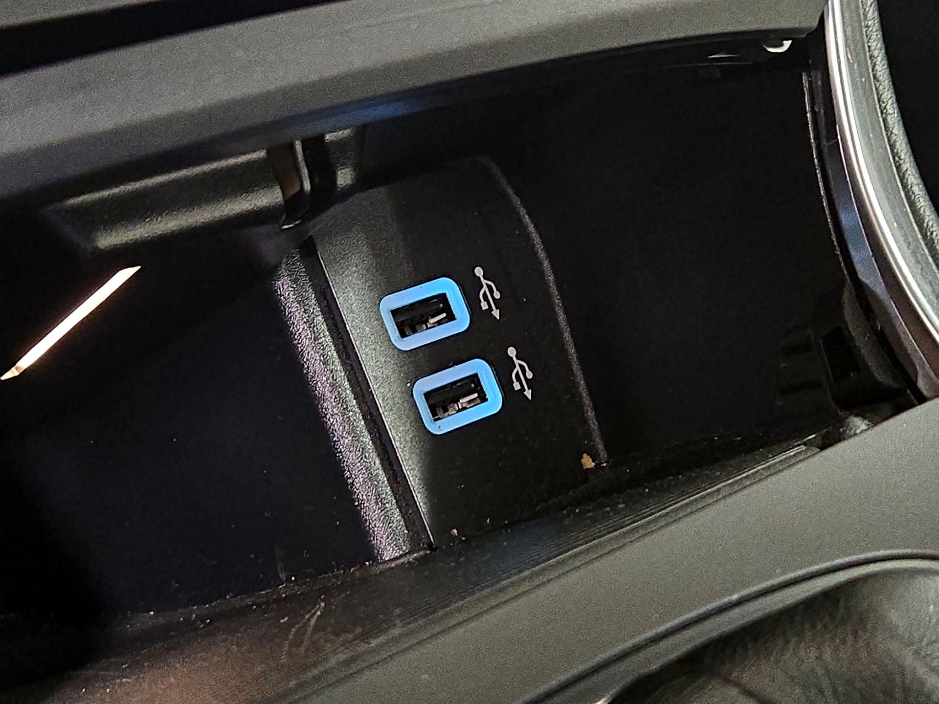 Thumbnail: 2016 Ford Edge - 19