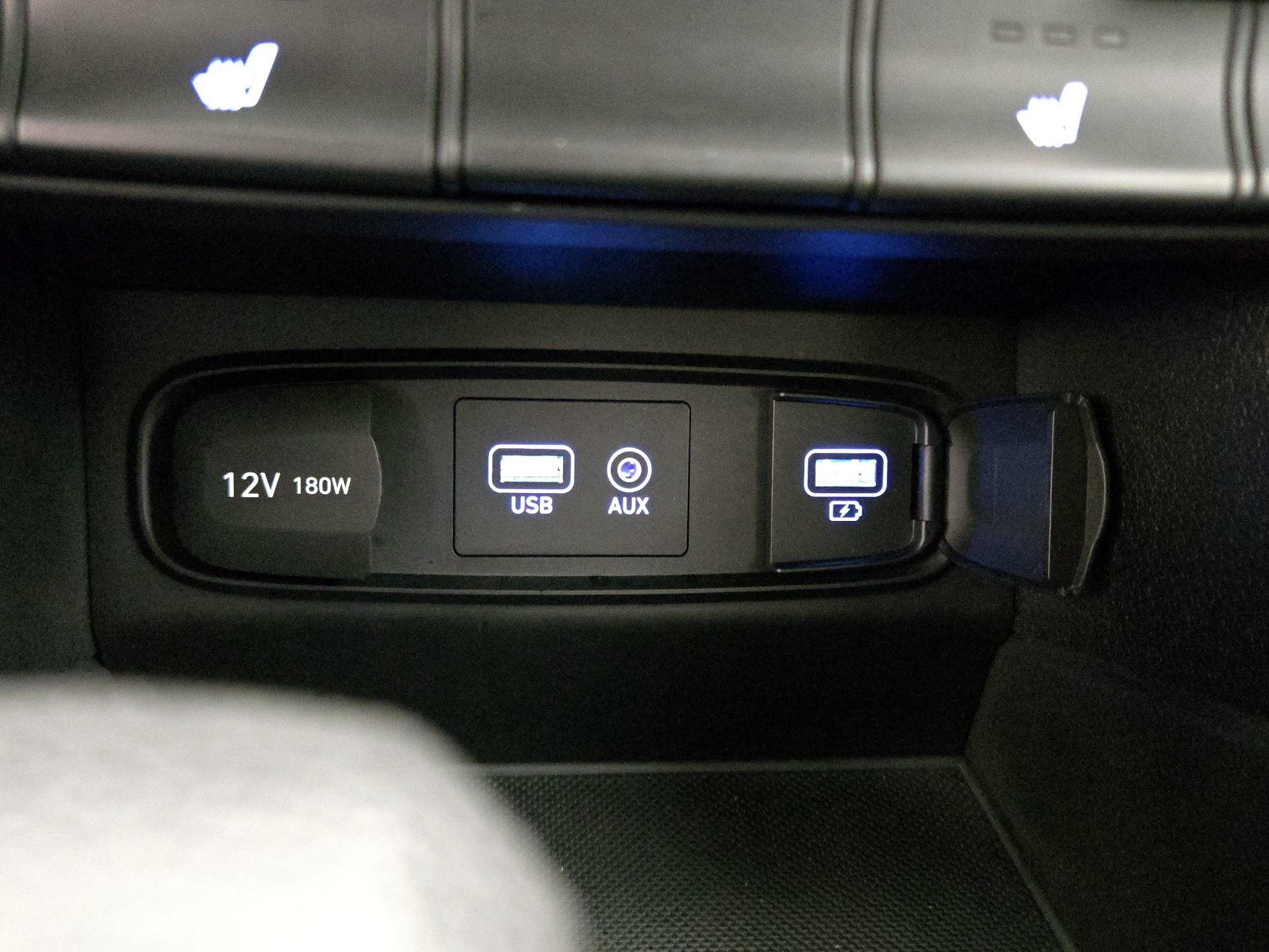 Thumbnail: 2020 Hyundai Santa Fe - 18