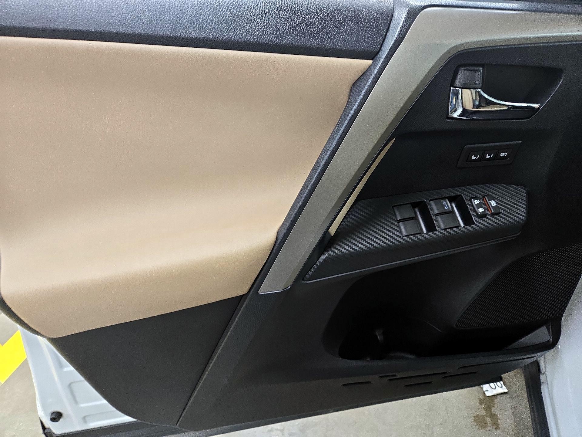 Thumbnail: 2014 Toyota RAV4 - 12