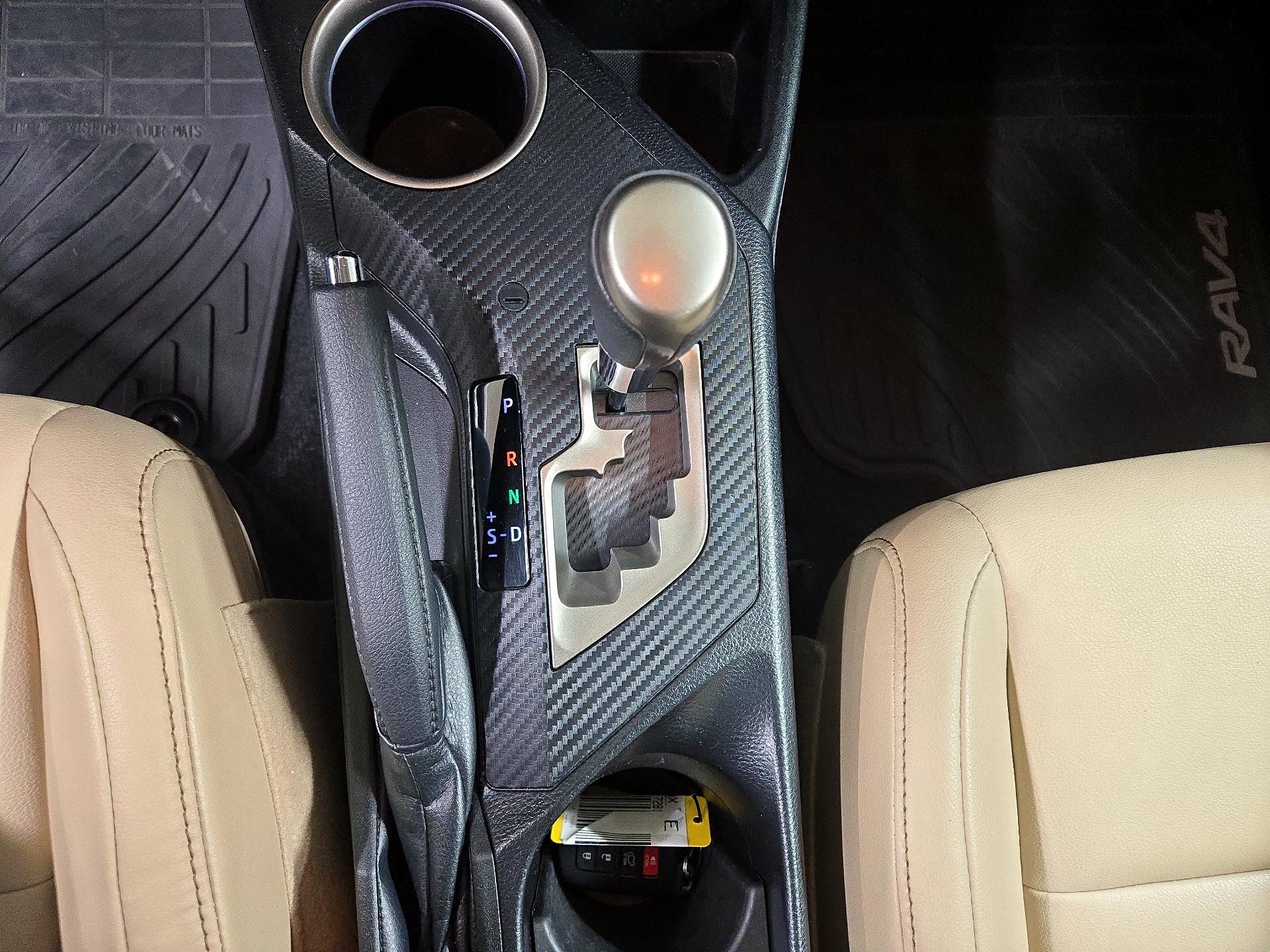 Thumbnail: 2014 Toyota RAV4 - 16