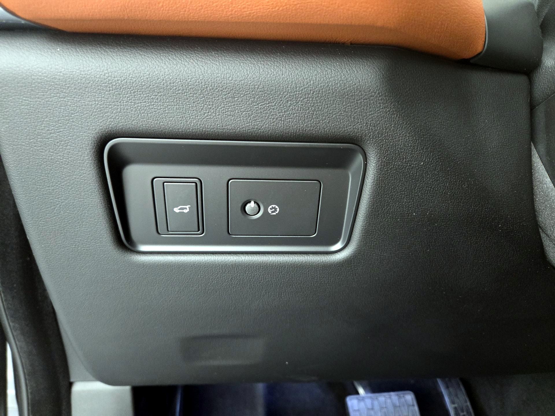 Thumbnail: 2021 Jaguar F-Pace - 13