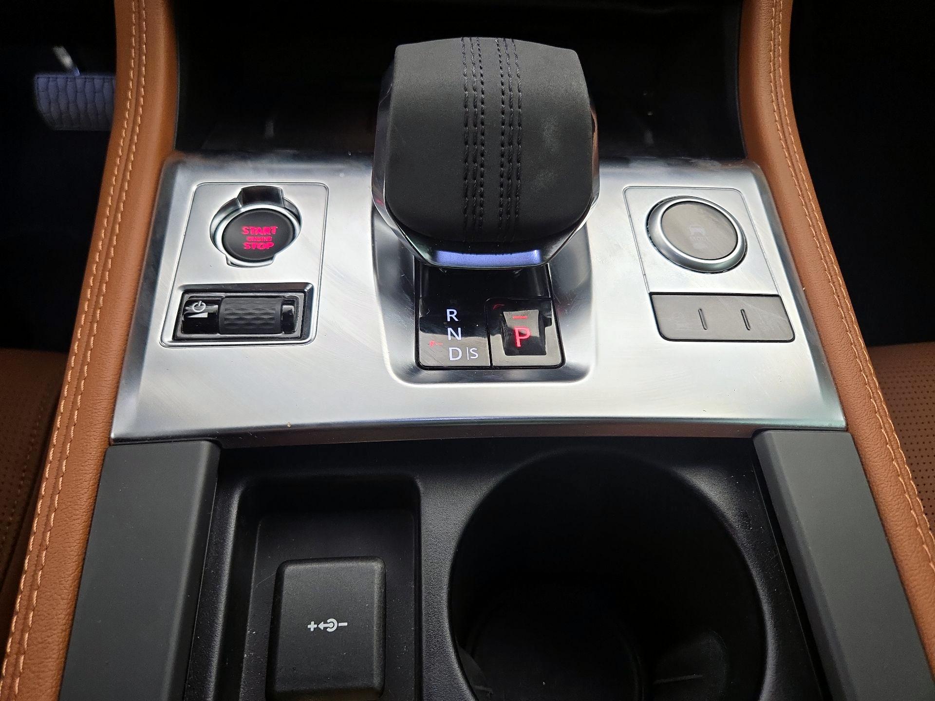 Thumbnail: 2021 Jaguar F-Pace - 18