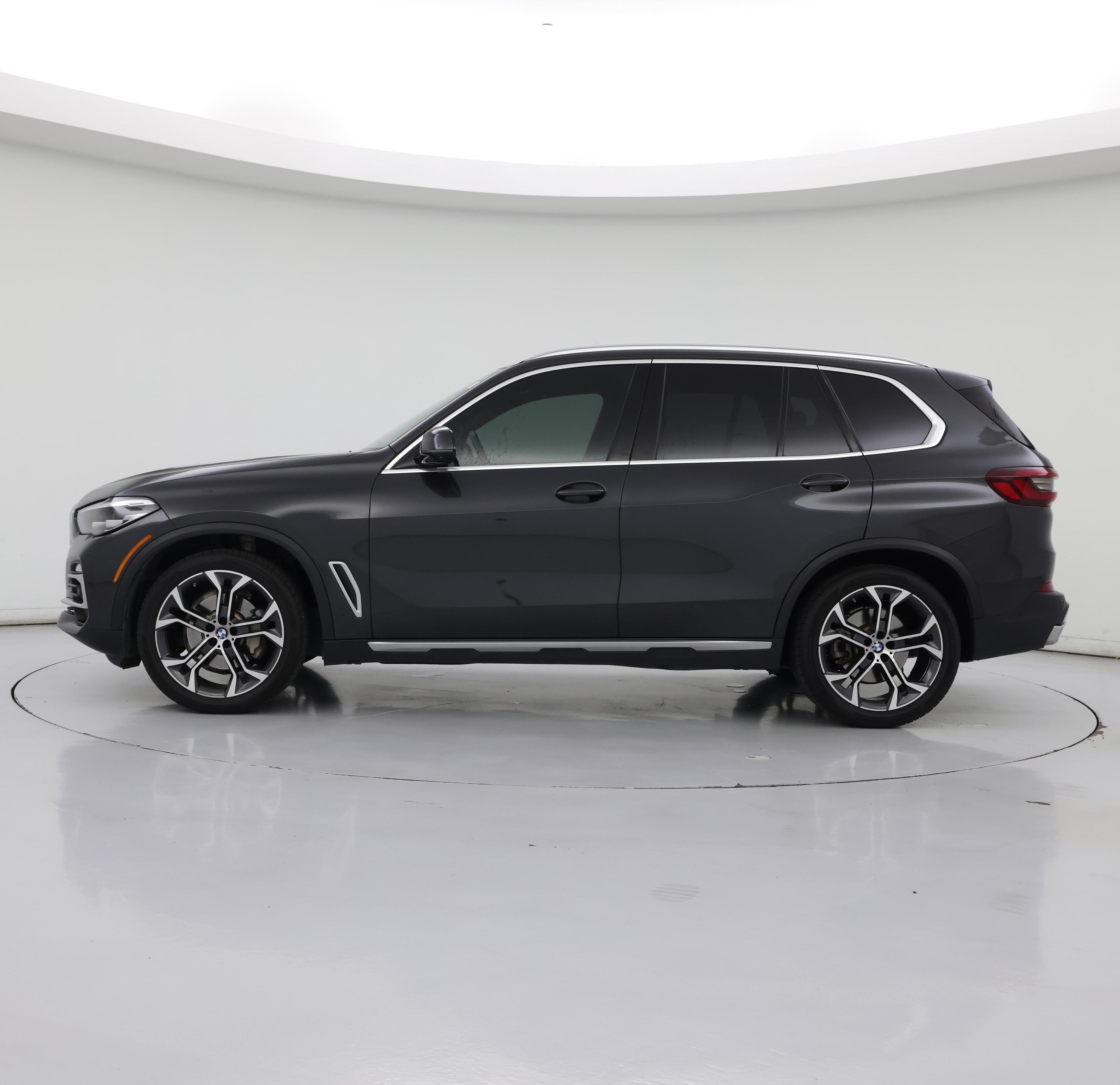 Thumbnail: 2021 BMW X5 - 3