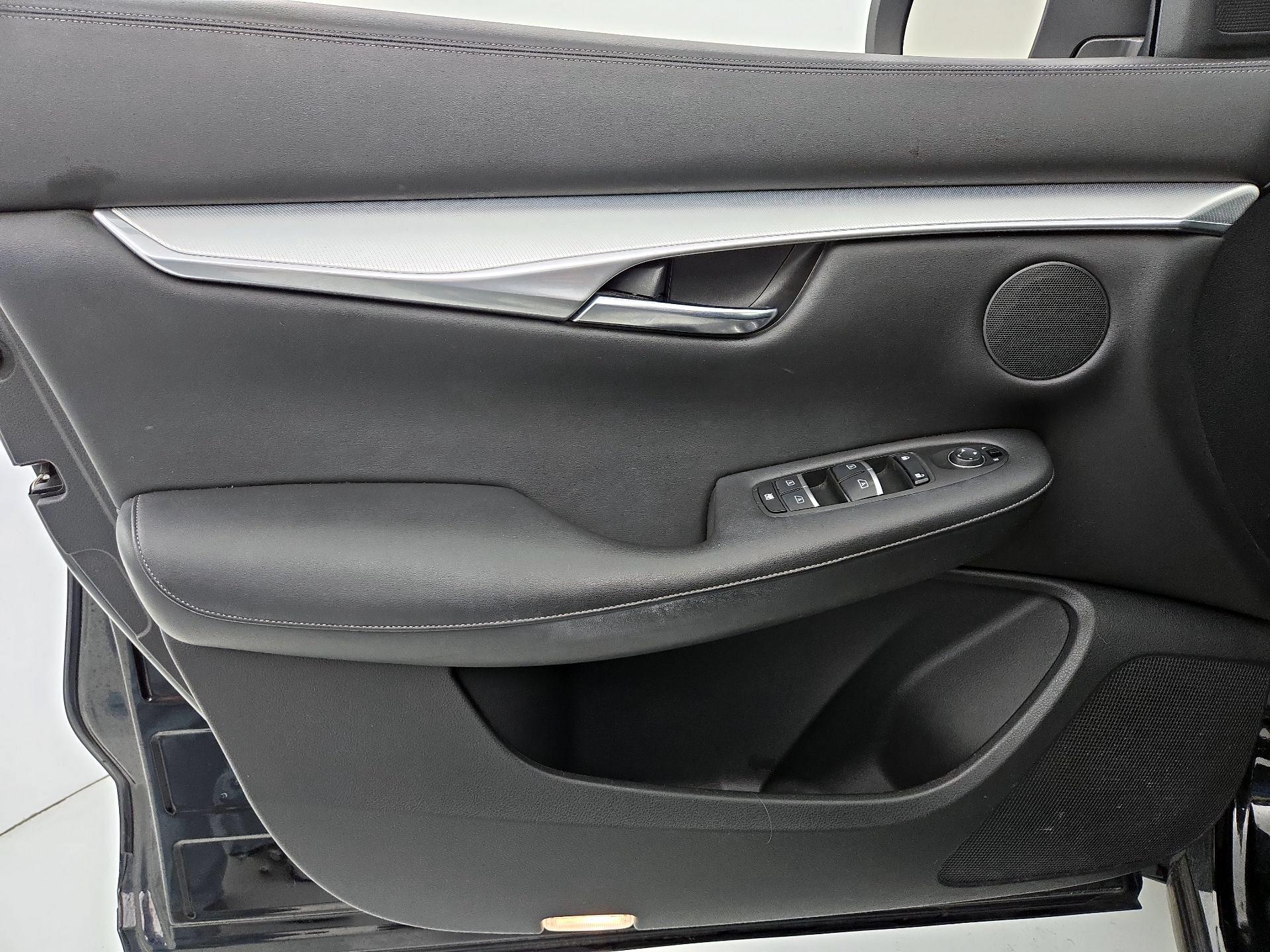 Thumbnail: 2019 INFINITI QX50 - 12