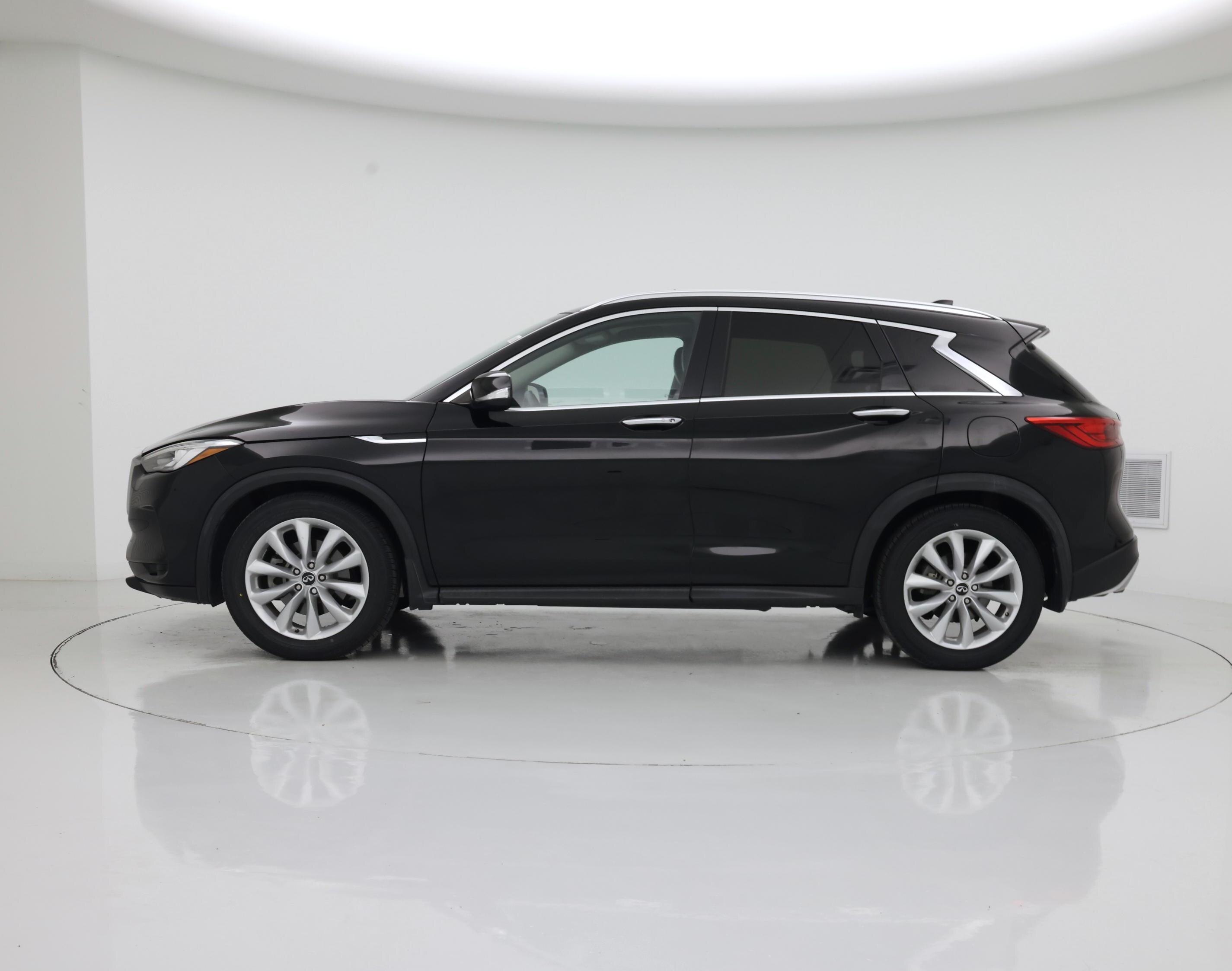 Thumbnail: 2019 INFINITI QX50 - 3