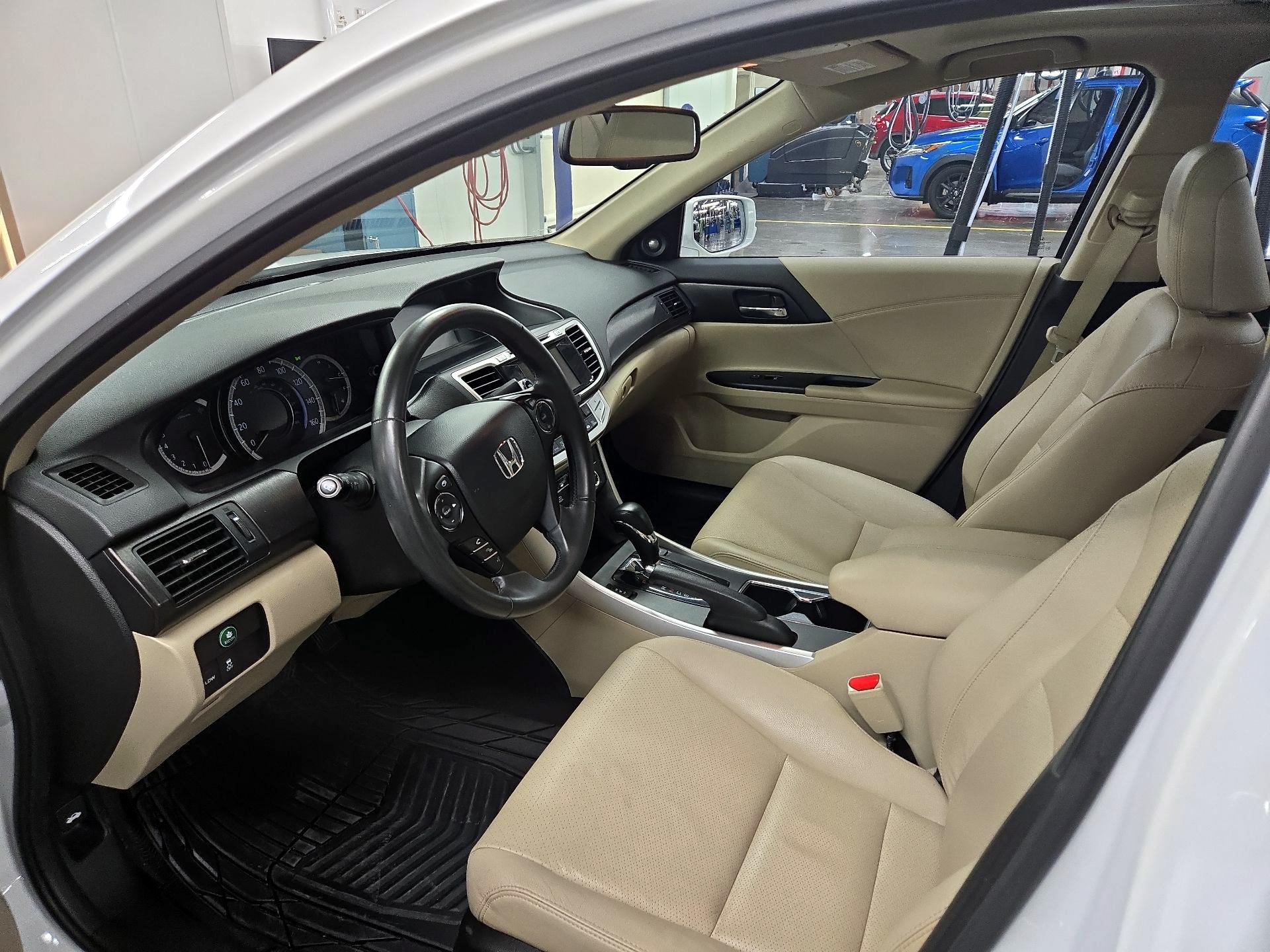 Thumbnail: 2015 Honda Accord - 11