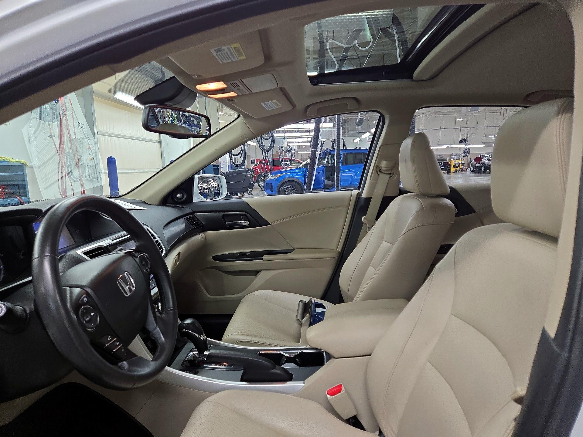 Thumbnail: 2015 Honda Accord - 19