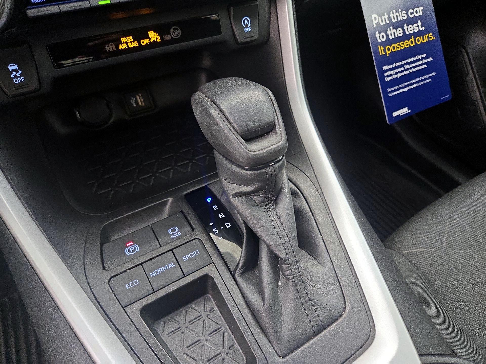 Thumbnail: 2023 Toyota RAV4 - 17