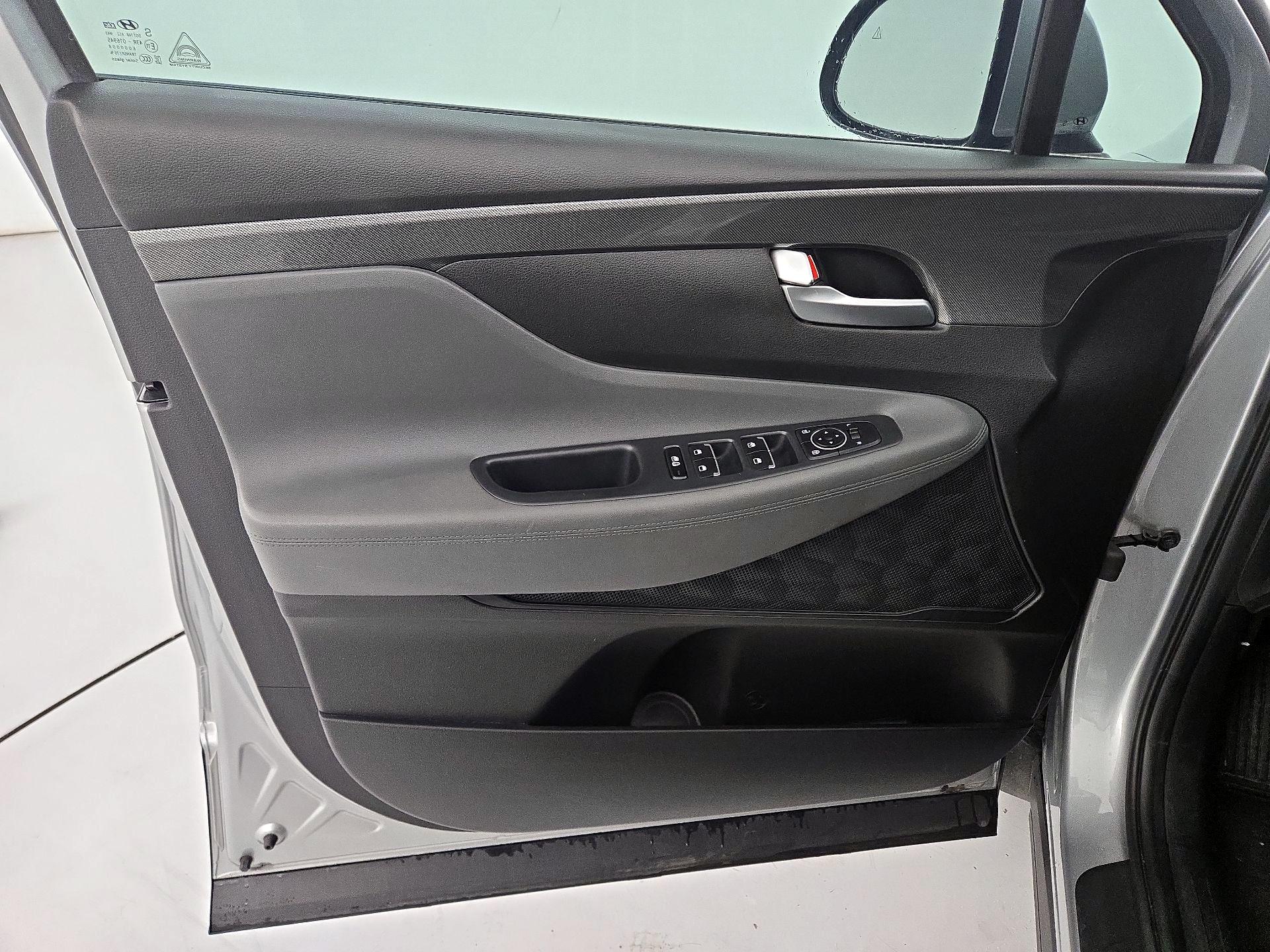 Thumbnail: 2023 Hyundai Santa Fe - 12