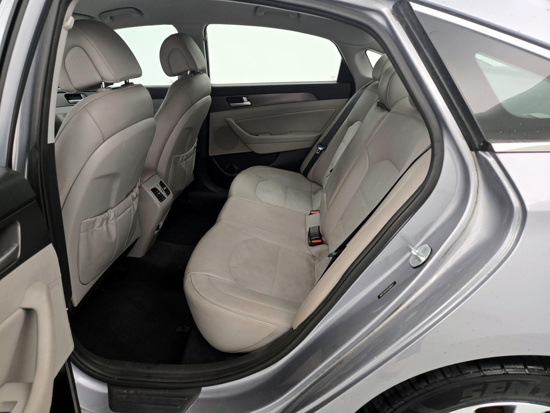 Thumbnail: 2016 Hyundai Sonata - 19