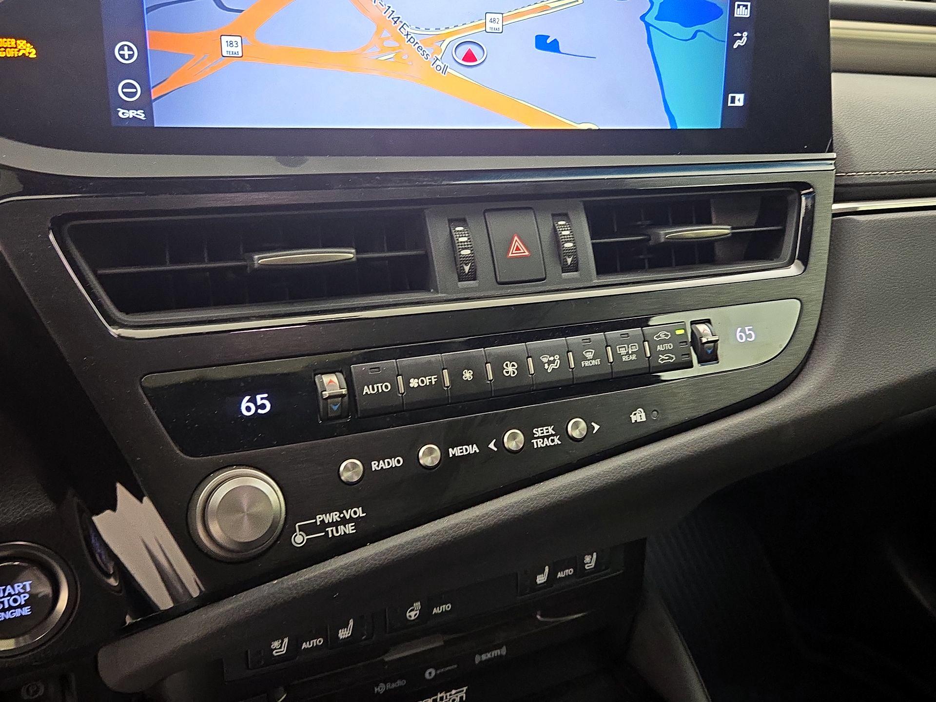 Thumbnail: 2022 Lexus ES - 17