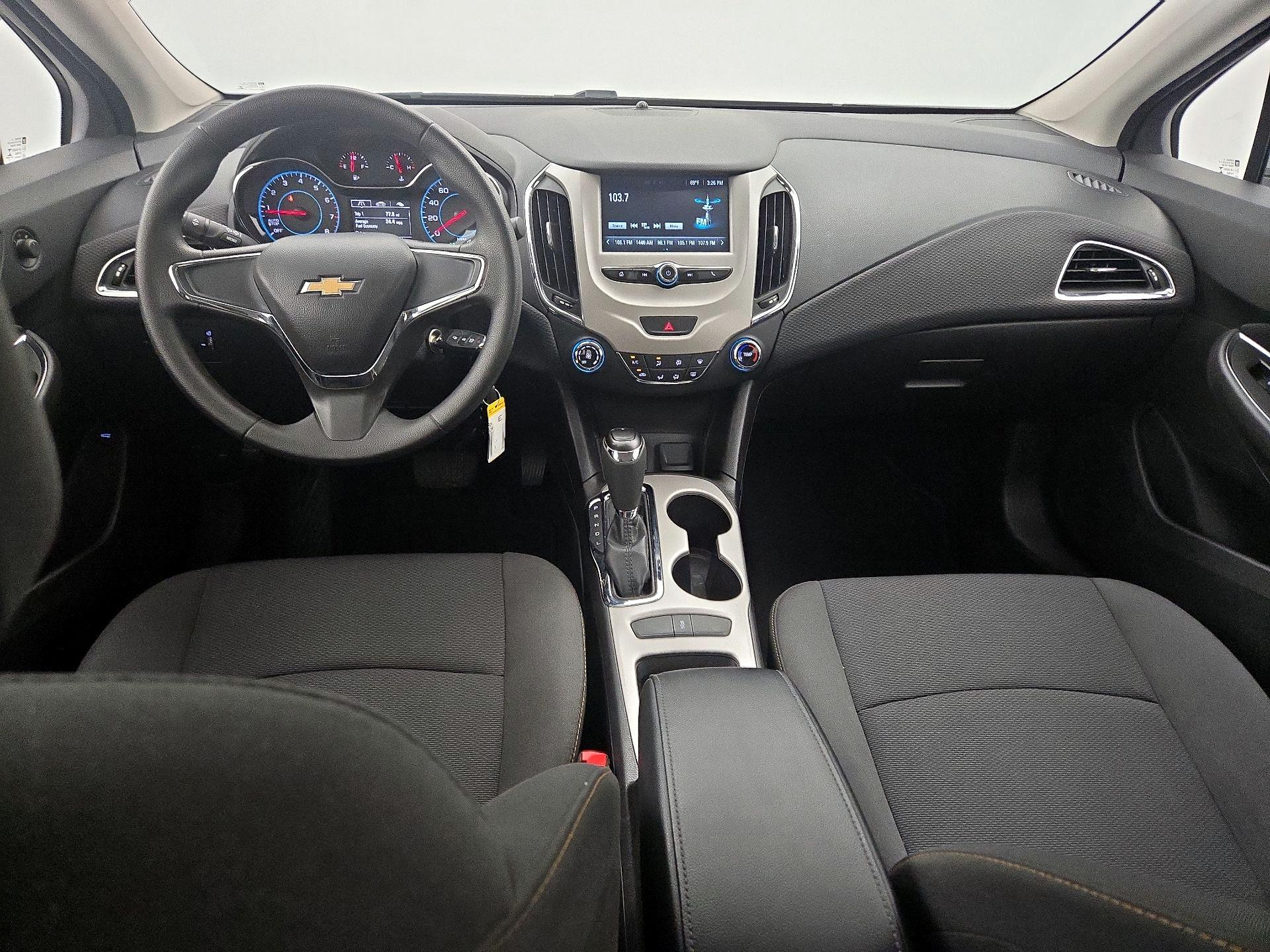 Thumbnail: 2016 Chevrolet Cruze - 9