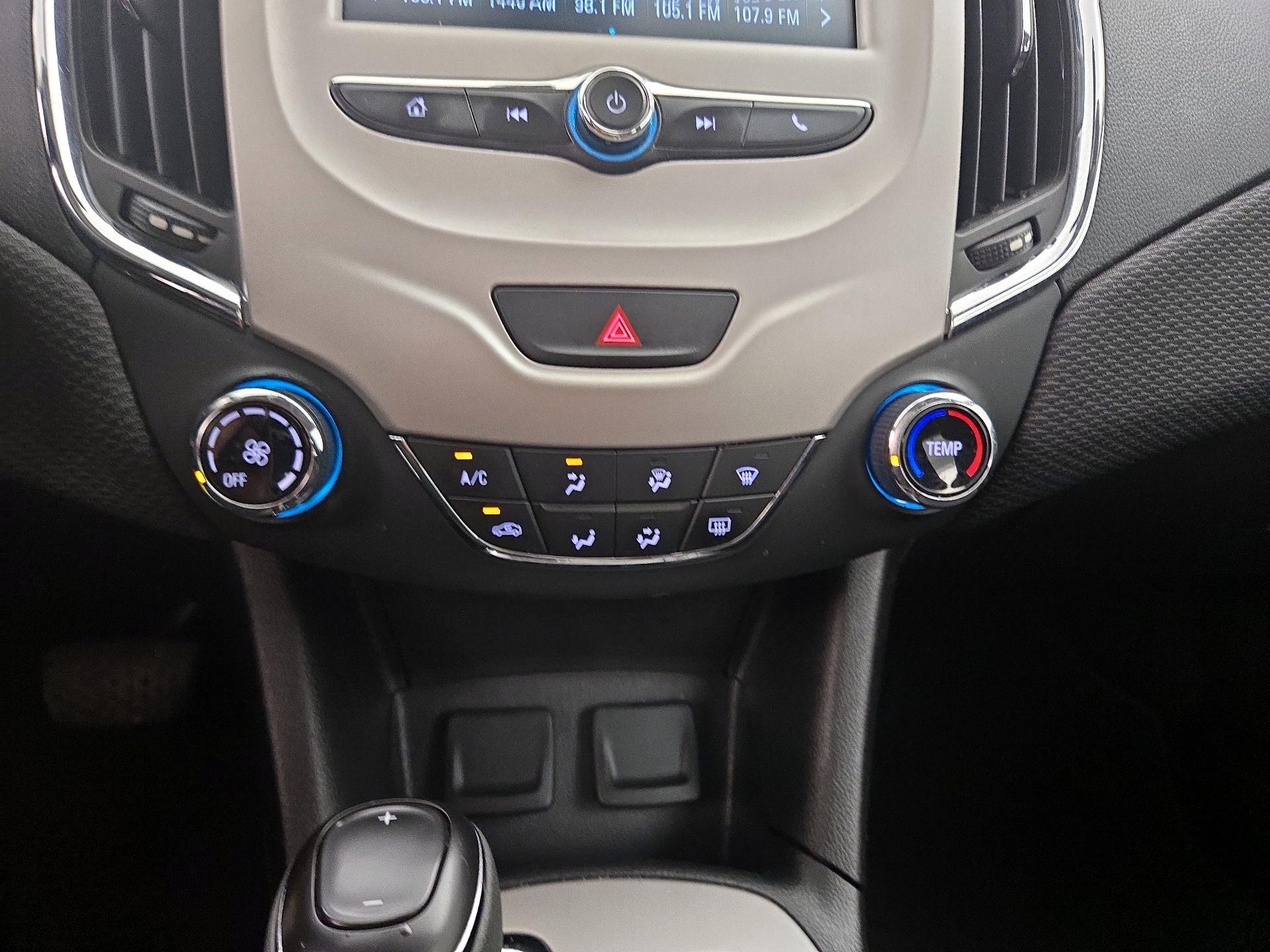 Thumbnail: 2016 Chevrolet Cruze - 16