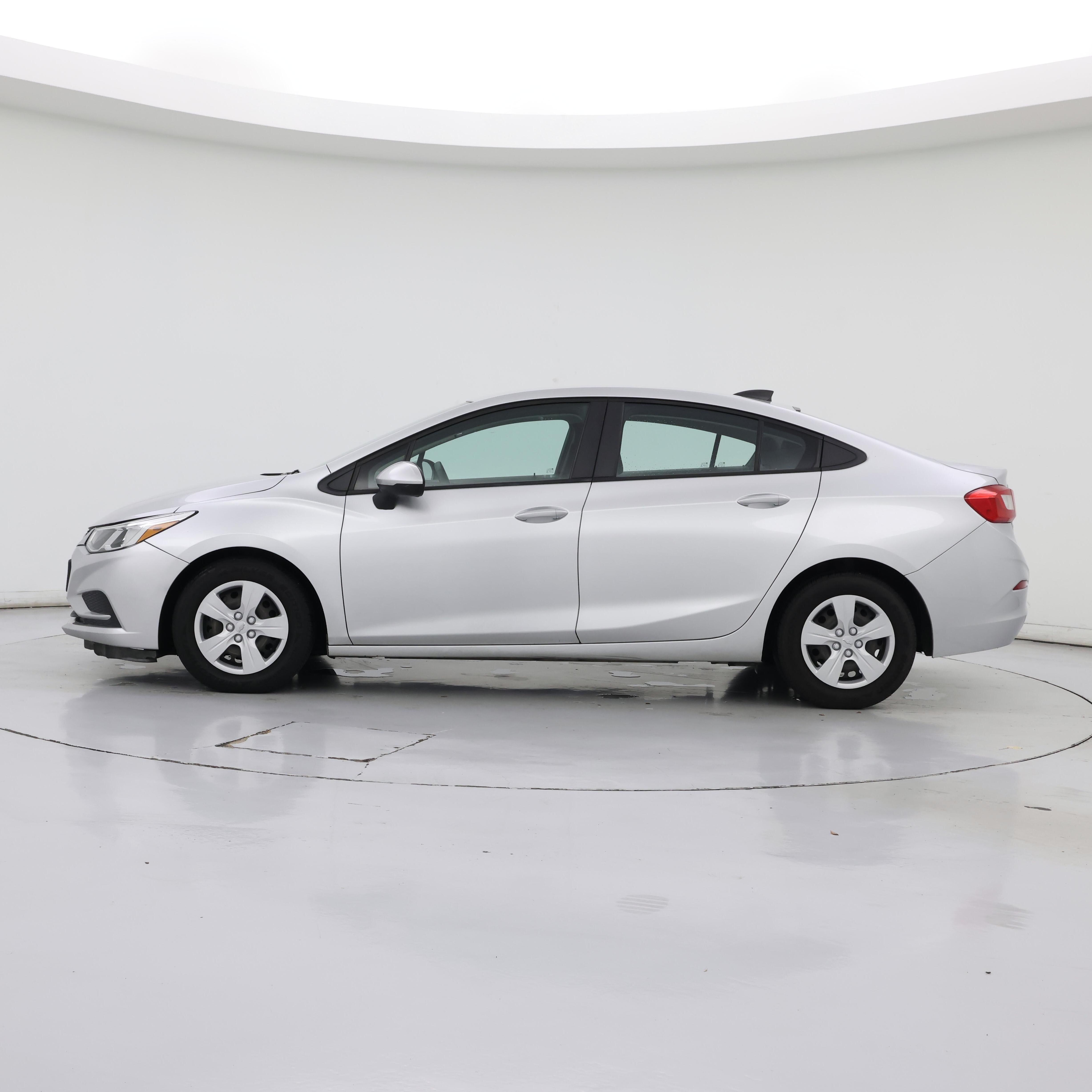 Thumbnail: 2016 Chevrolet Cruze - 3