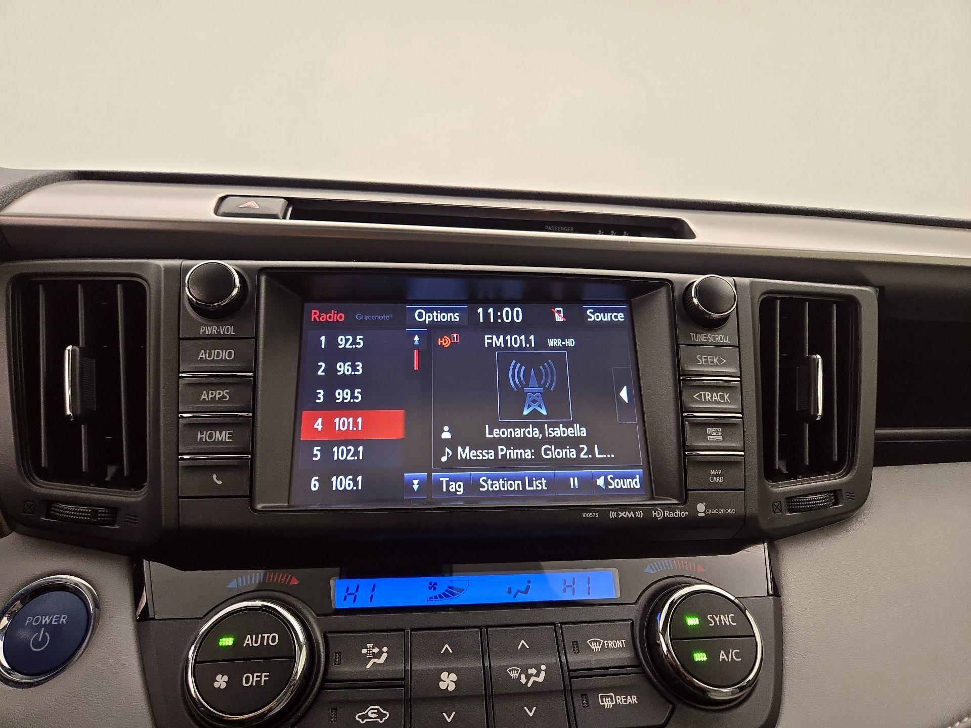 Thumbnail: 2017 Toyota RAV4 - 15