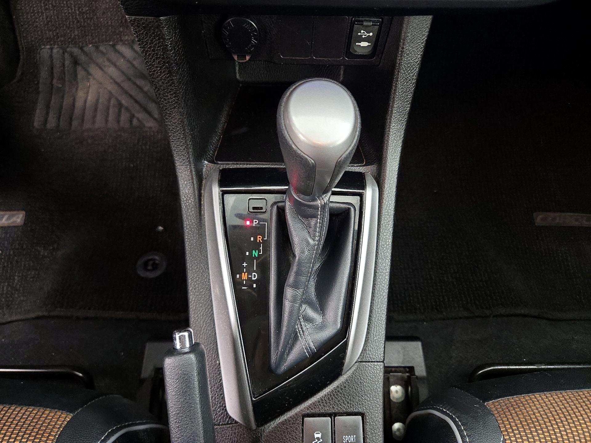 Thumbnail: 2015 Toyota Corolla - 17