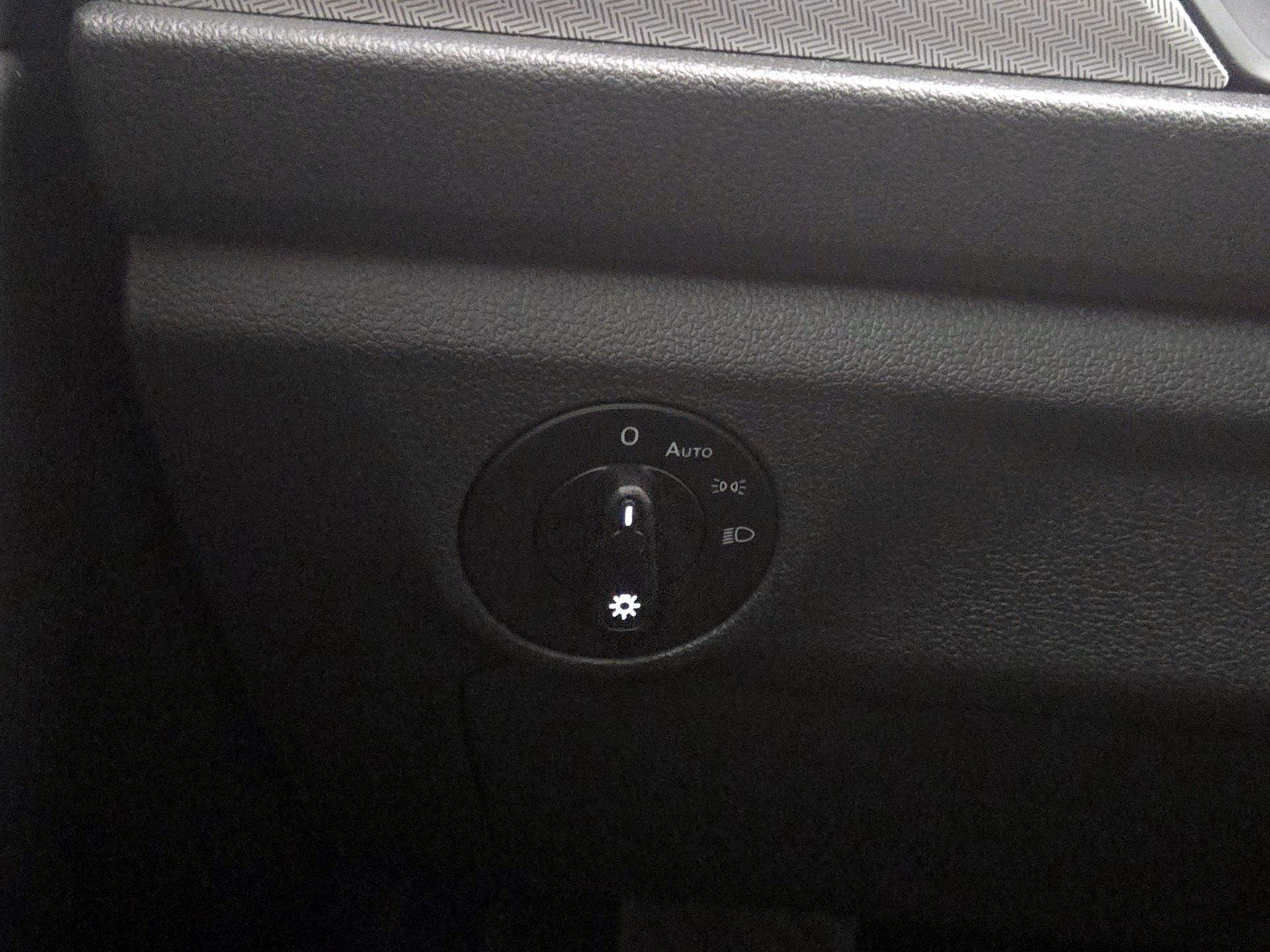 Thumbnail: 2019 Volkswagen Jetta - 13