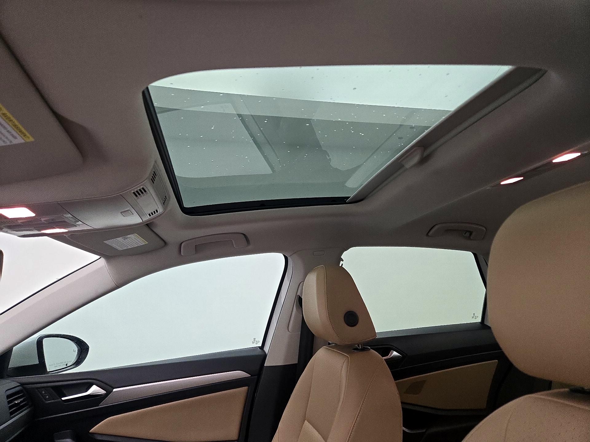 Thumbnail: 2019 Volkswagen Jetta - 19