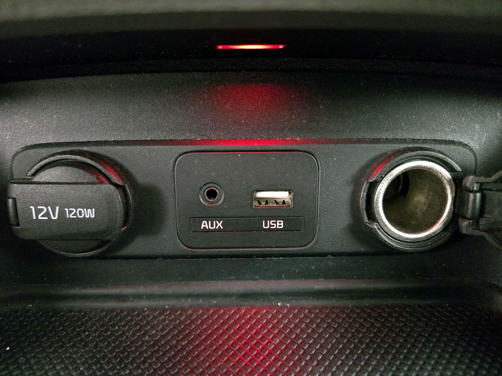 Thumbnail: 2016 Kia Sportage - 18